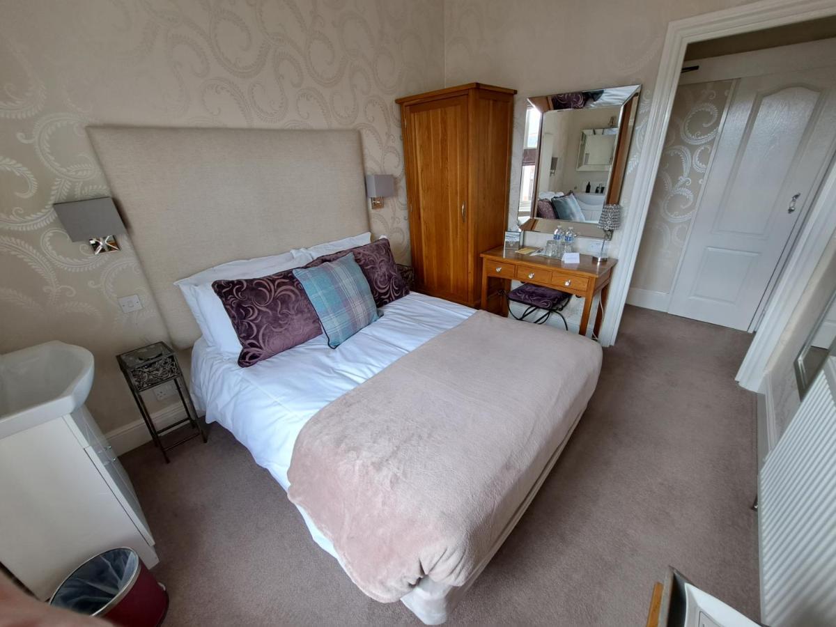 The Ambassador Townhouse Guest house Southport