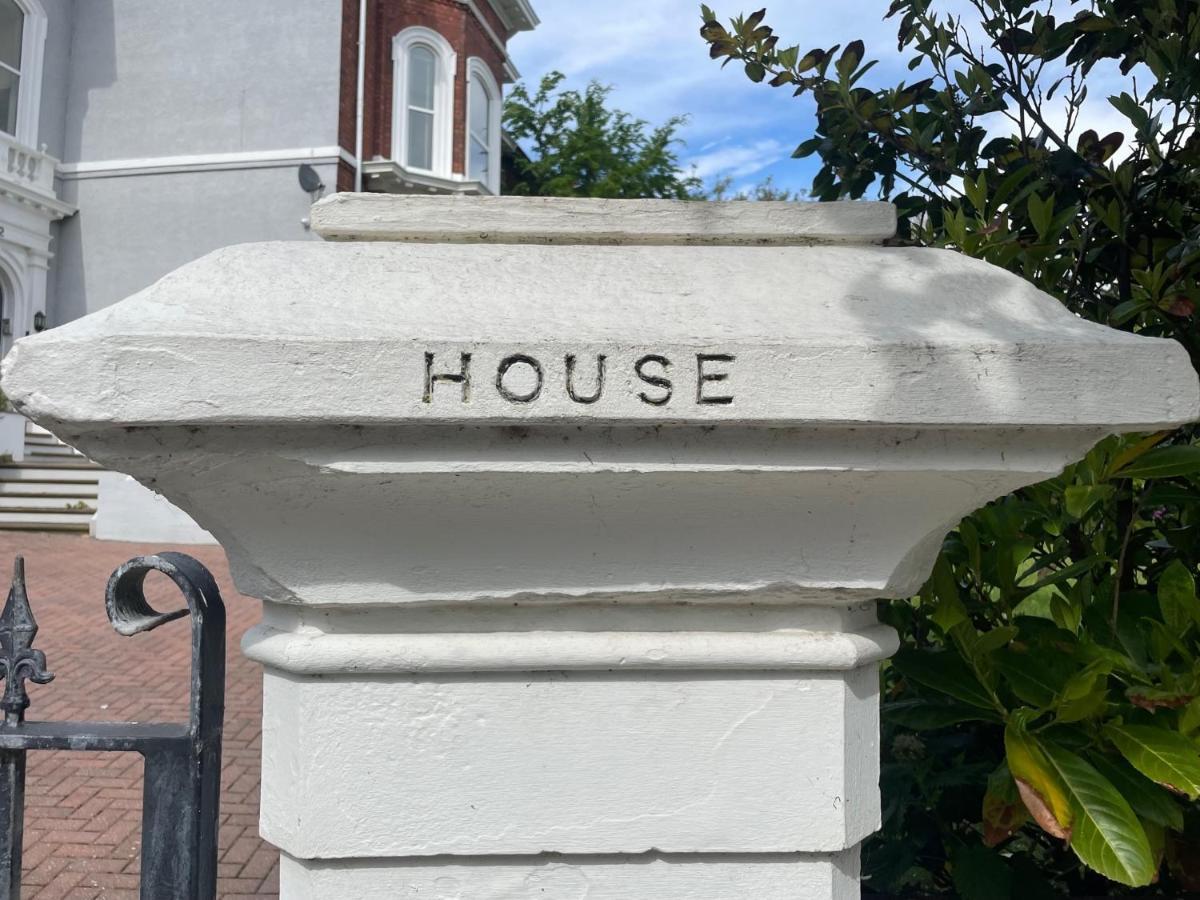House 3 Bed Penthouse Southport