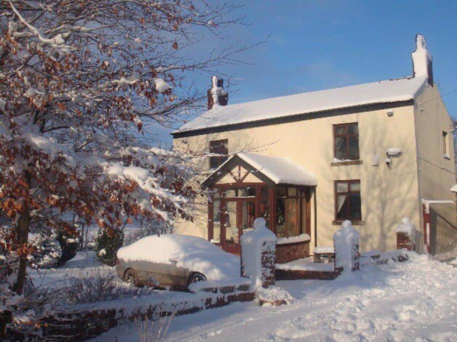 Rural Family With Countryside Views Southport