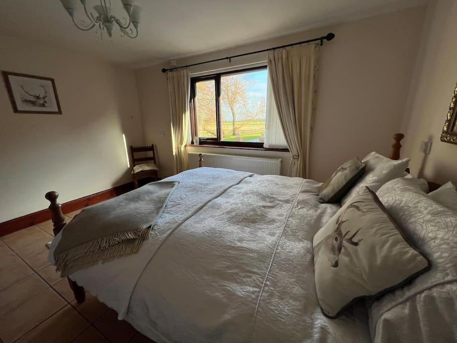 Rural Family With Countryside Views * Southport