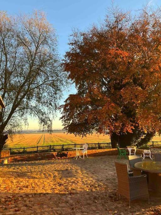 Rural Family With Countryside Views * Southport