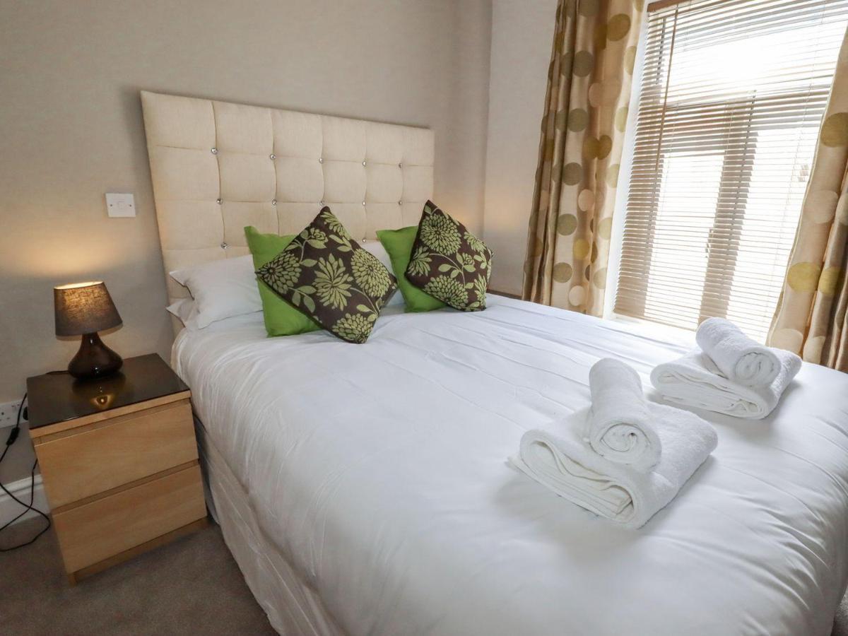 Marine House * Southport