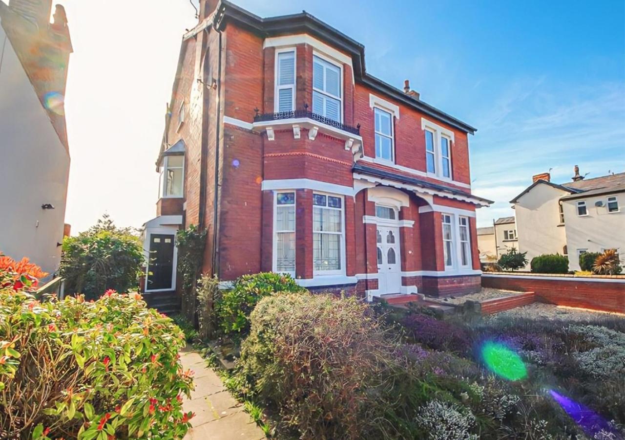 Spacious Victorian Birkdale With Garden Apartment *