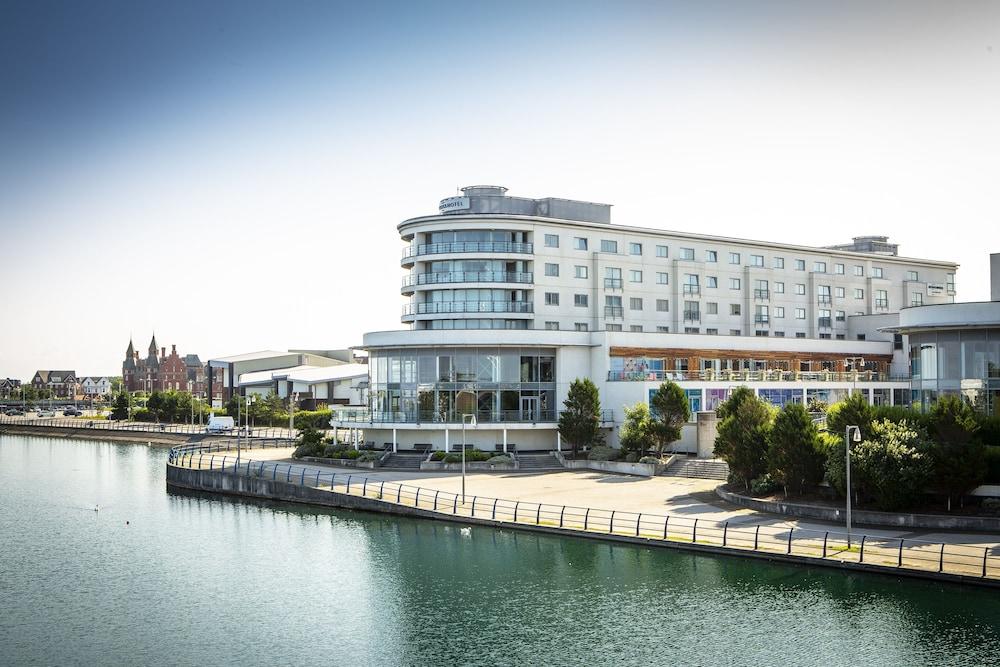 Waterfront Hotel 4*