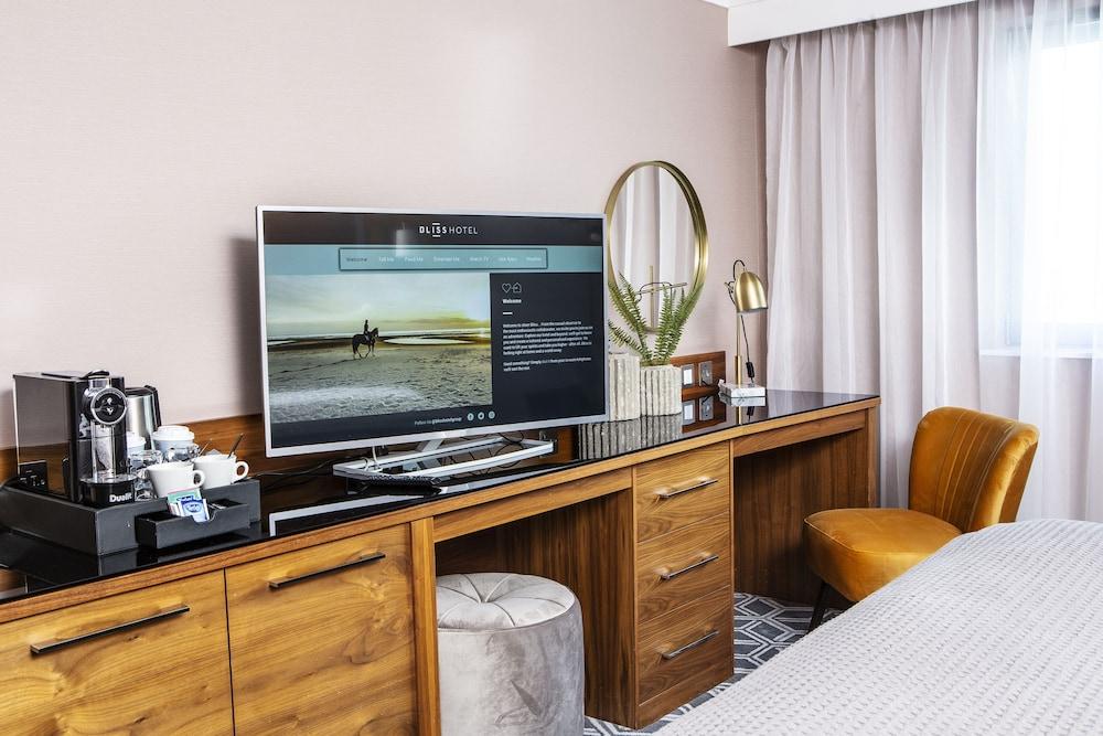 Waterfront Hotel 4*