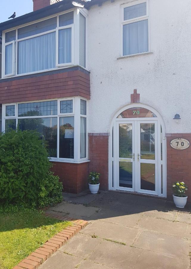 Bed & Breakfast No. 70 Southport