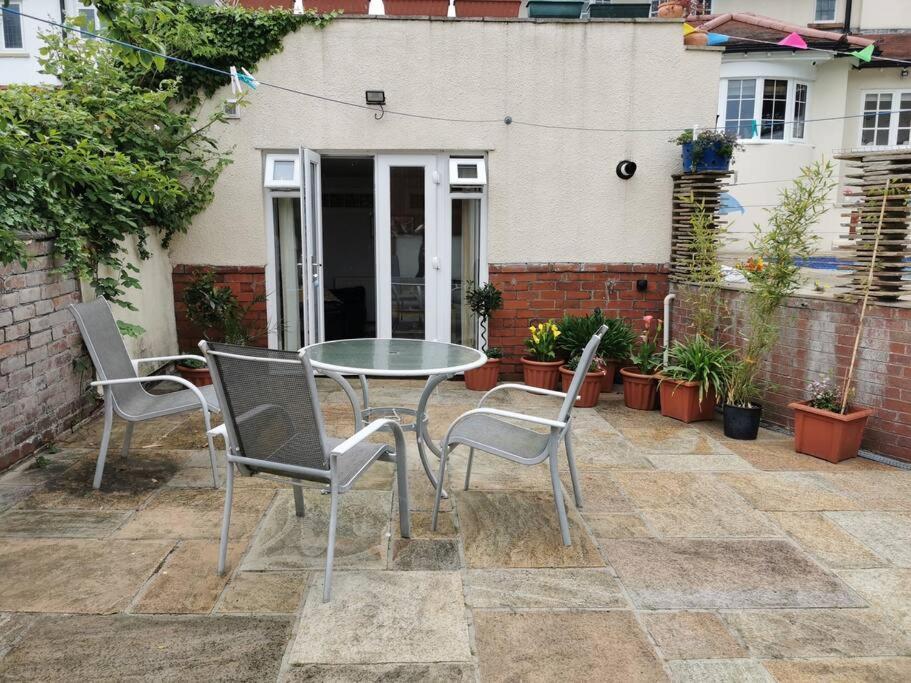 Private Garden With Secure Parking Apartment Southport