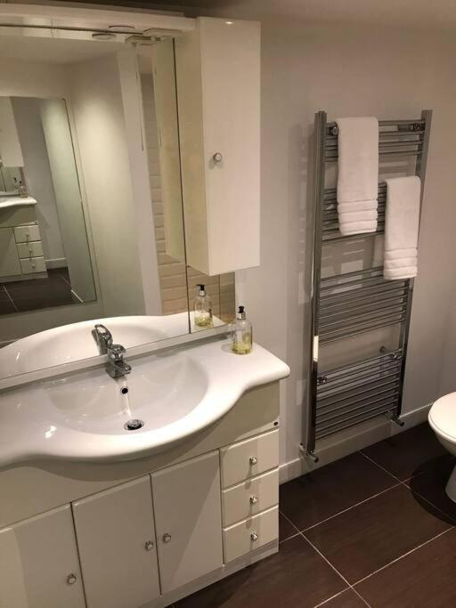 Apartment Private Garden With Secure Parking *