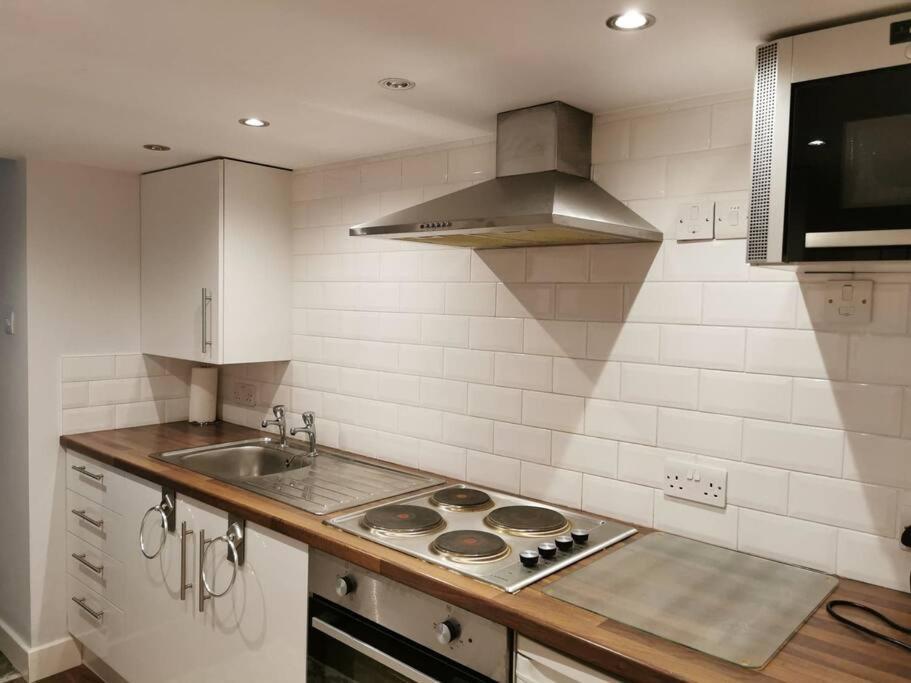 Private Garden With Secure Parking * Southport