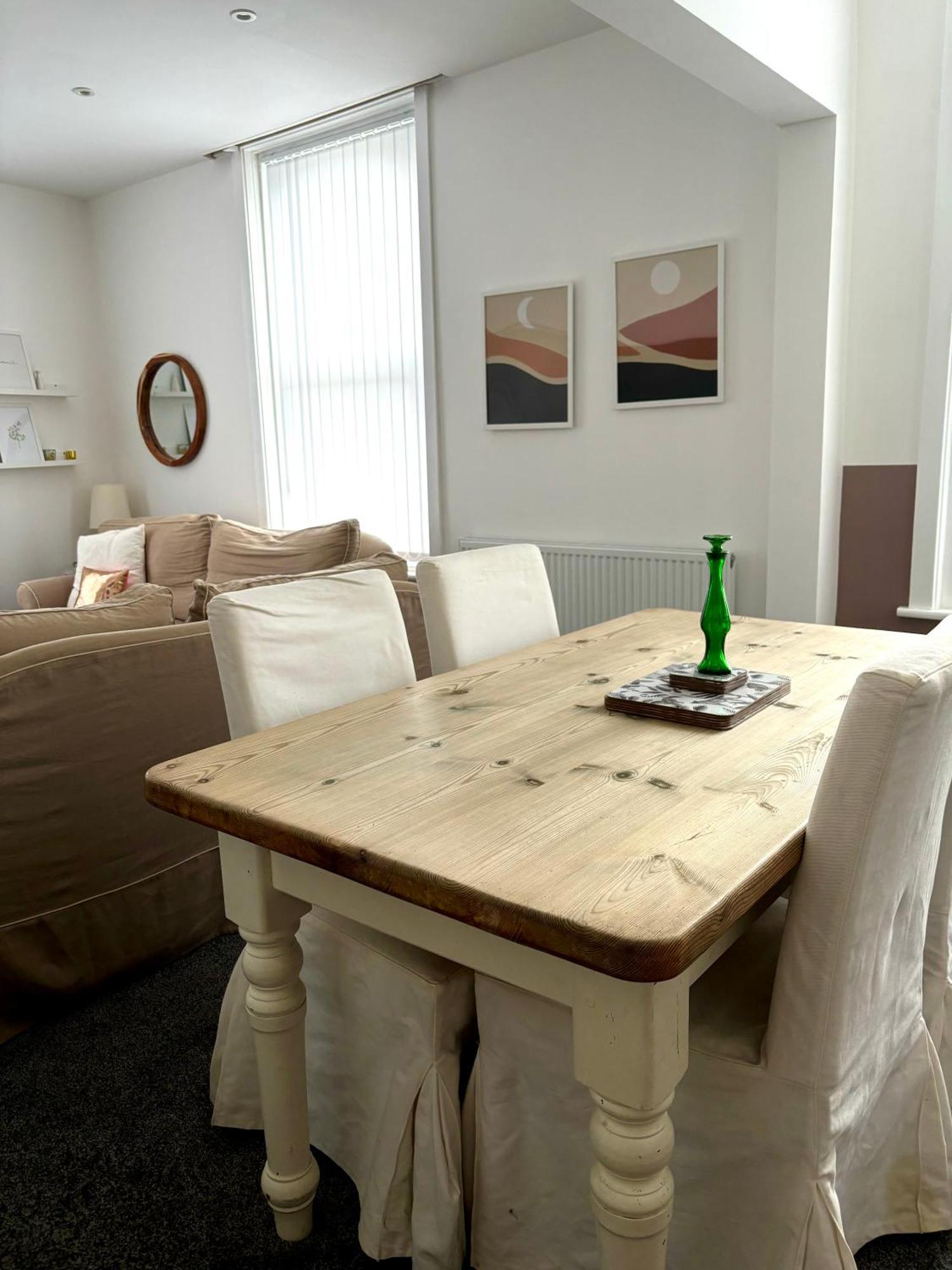 Apartment Santiago 3 - A Stylish Southport