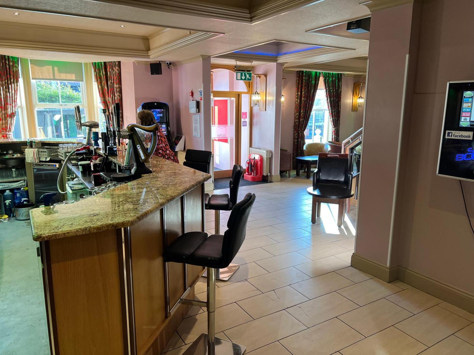 Metro Hotel Southport