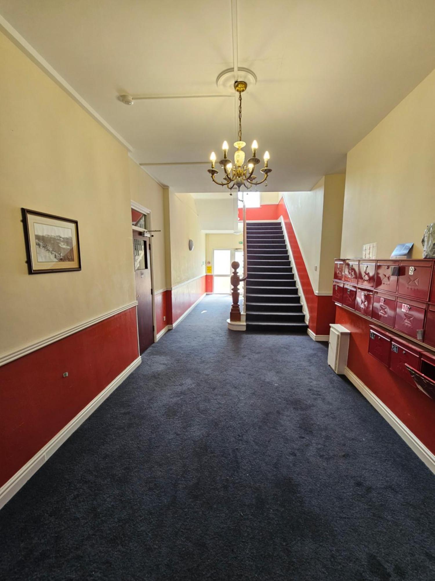 2 Bed Lakeside On The Promenade Apartment *
