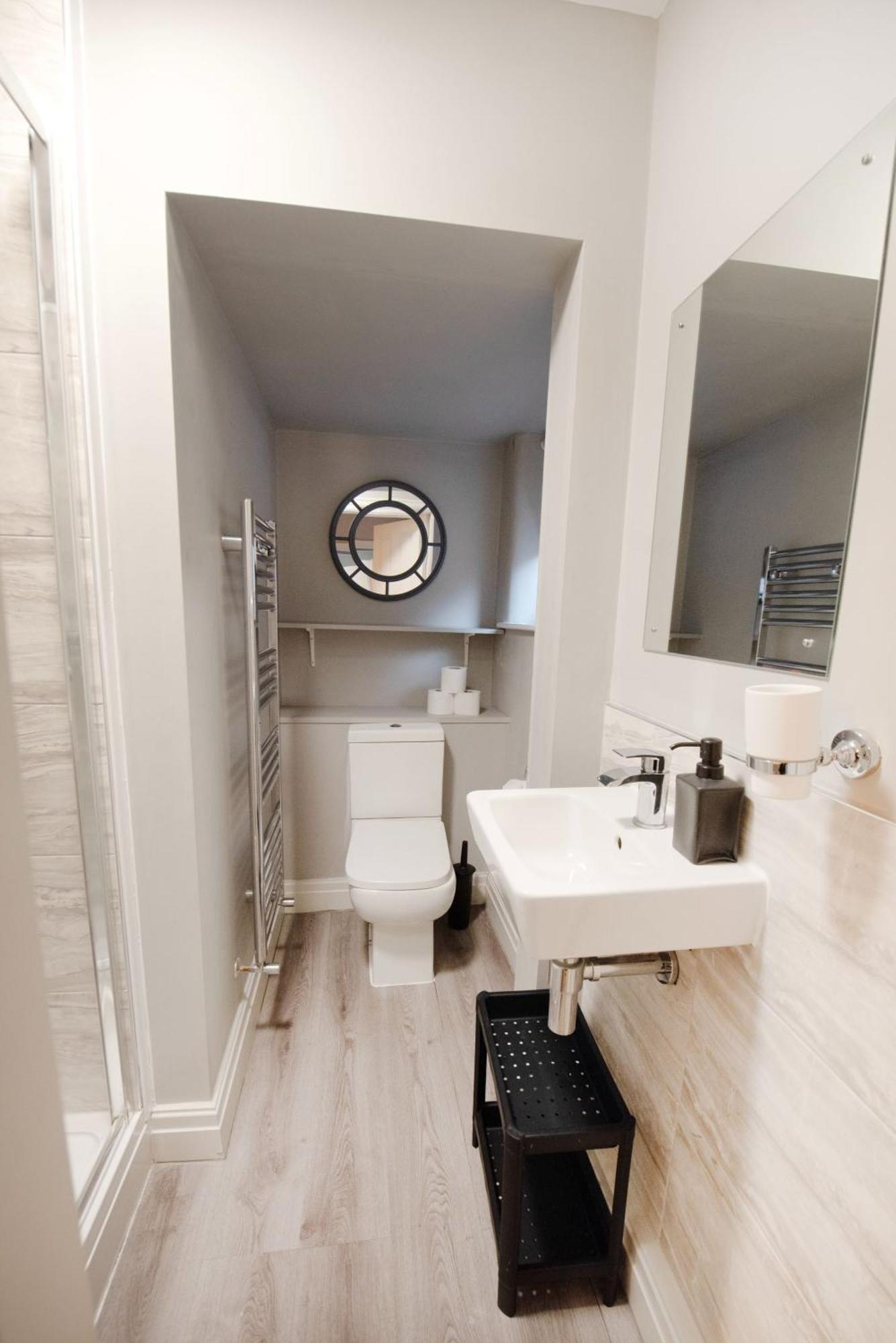 Stamford 3 Bed Apartment, Central, Quiet
