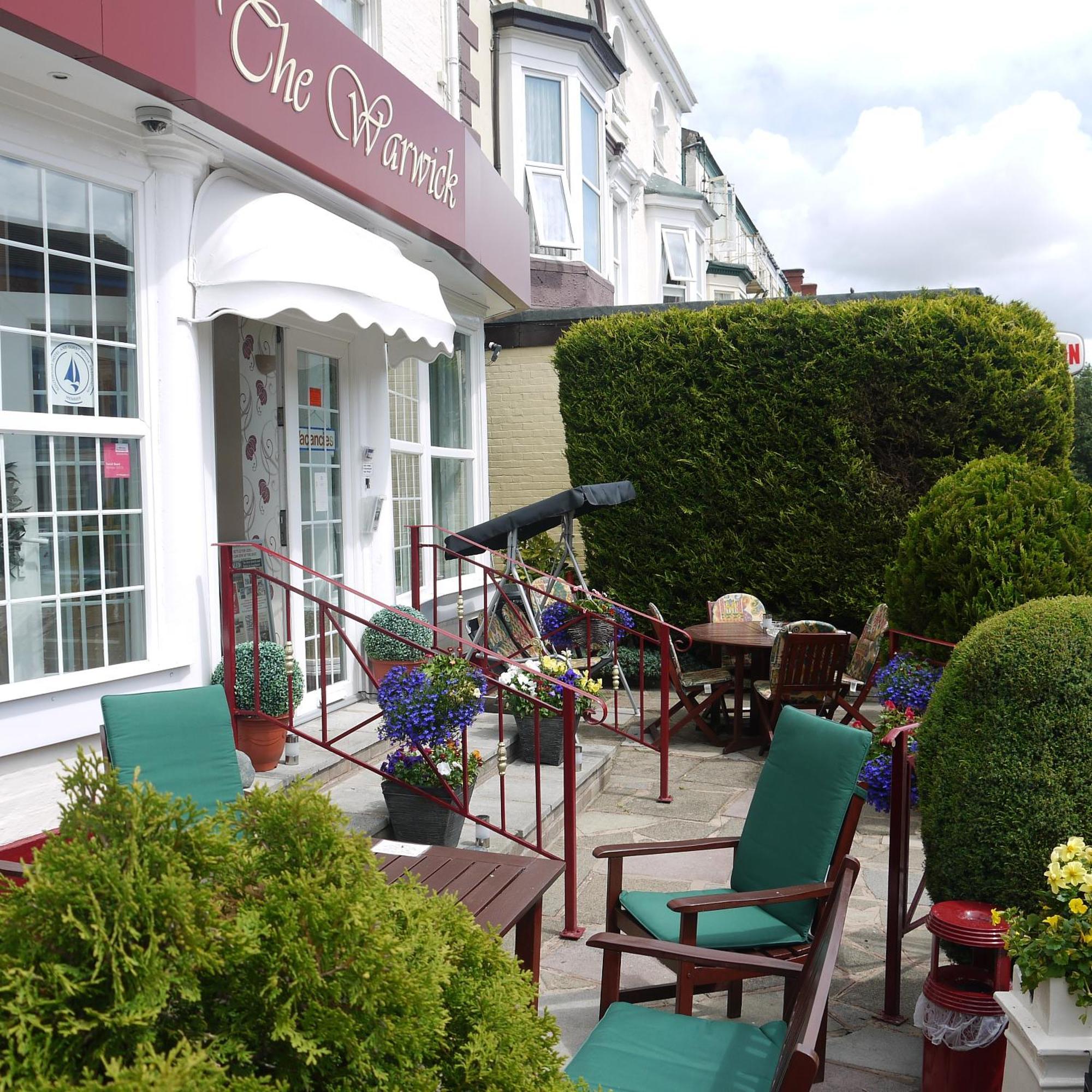 Guest house The Warwick Southport