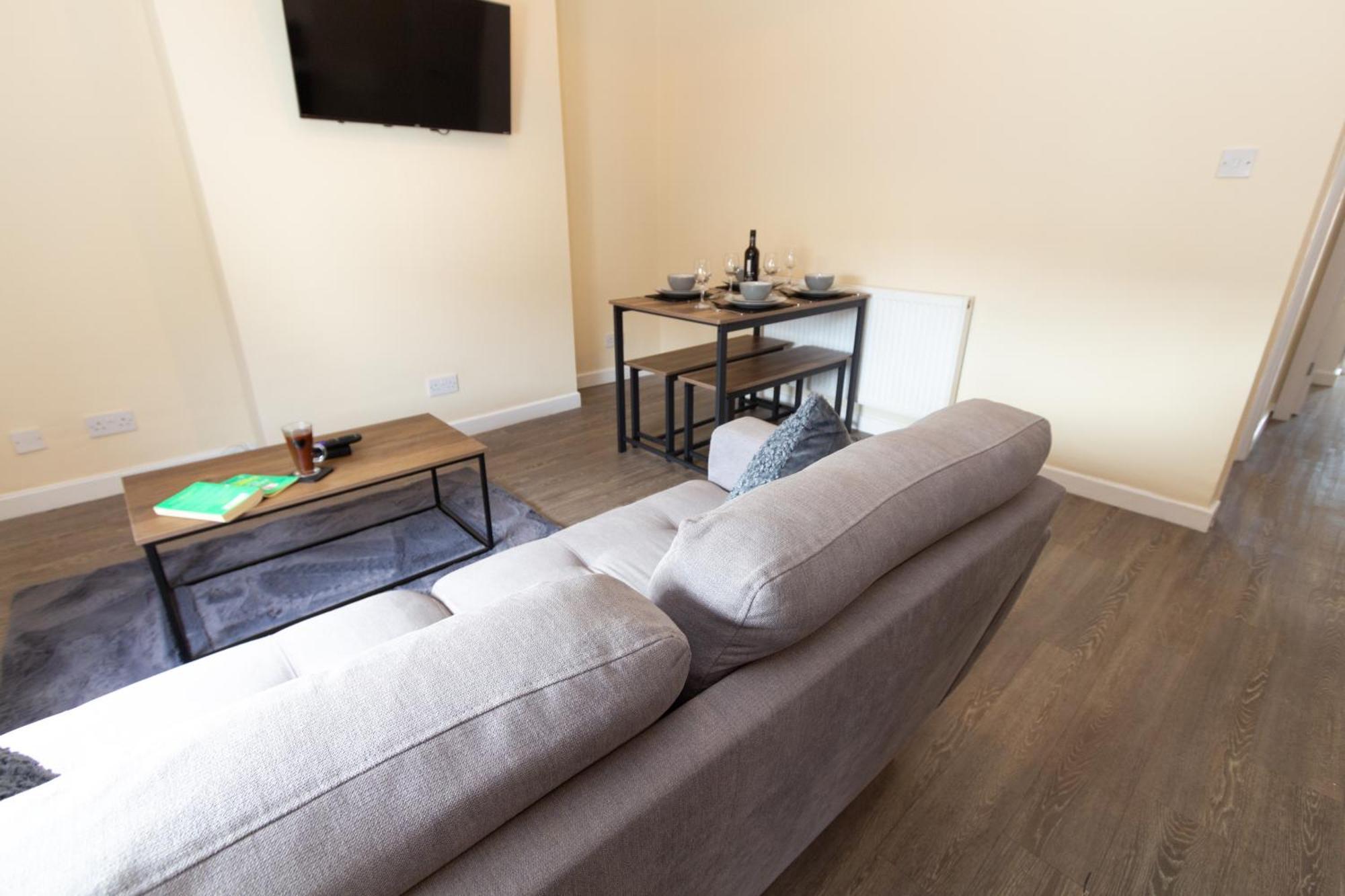 Seaside Retreat - 2br In Southport
