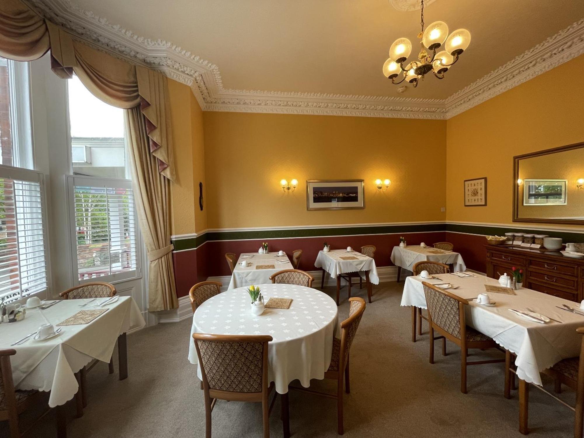 The Bowden Guest house Southport