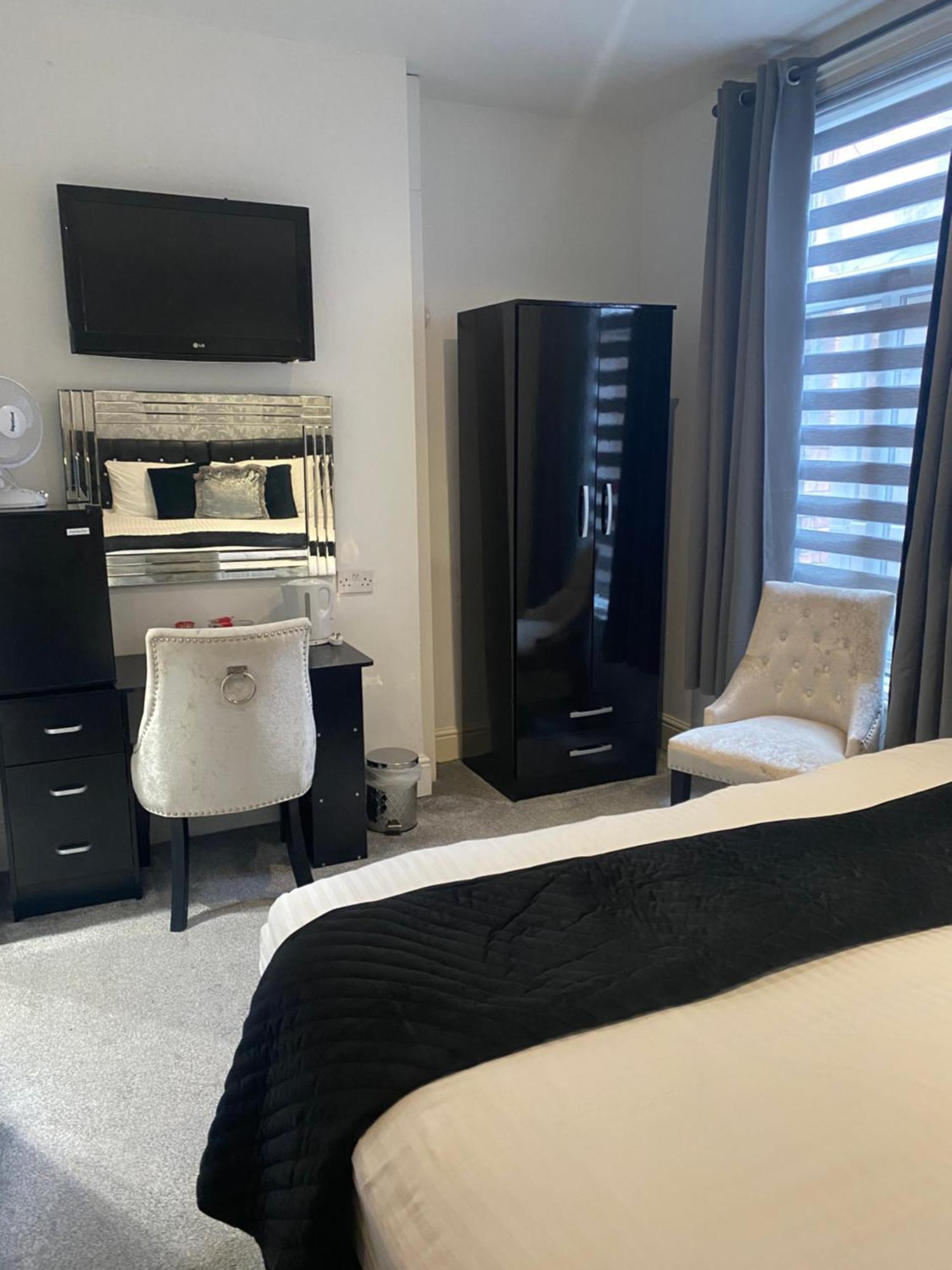 Guest house Aaron 3*