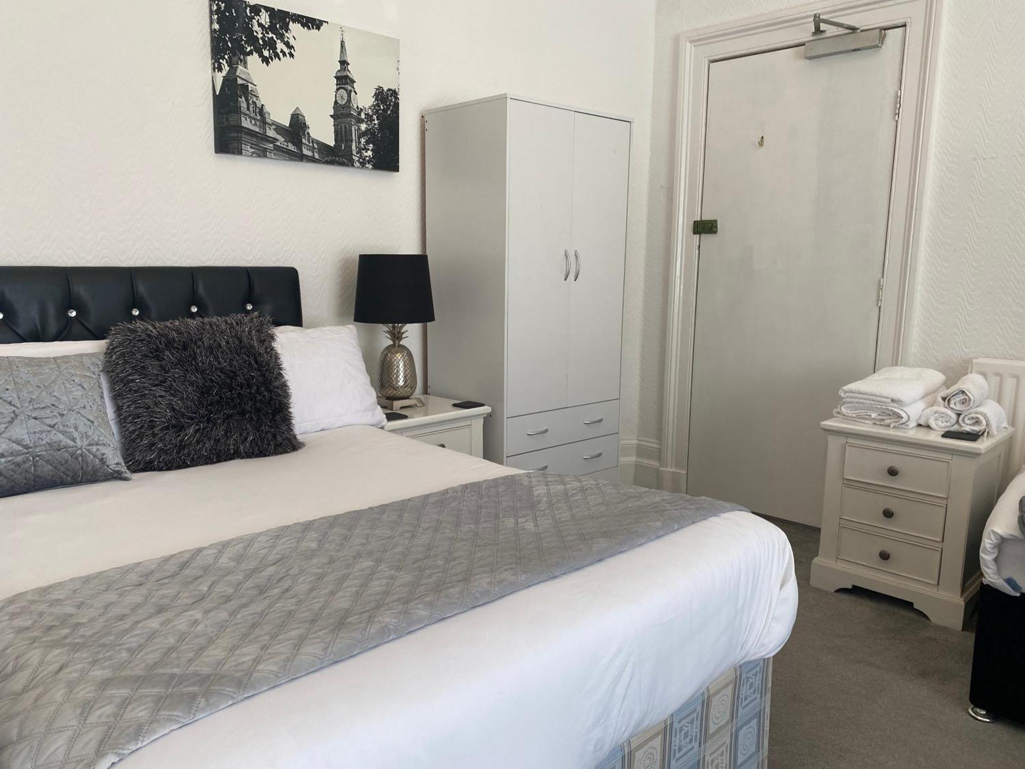 Guest house Aaron 3*