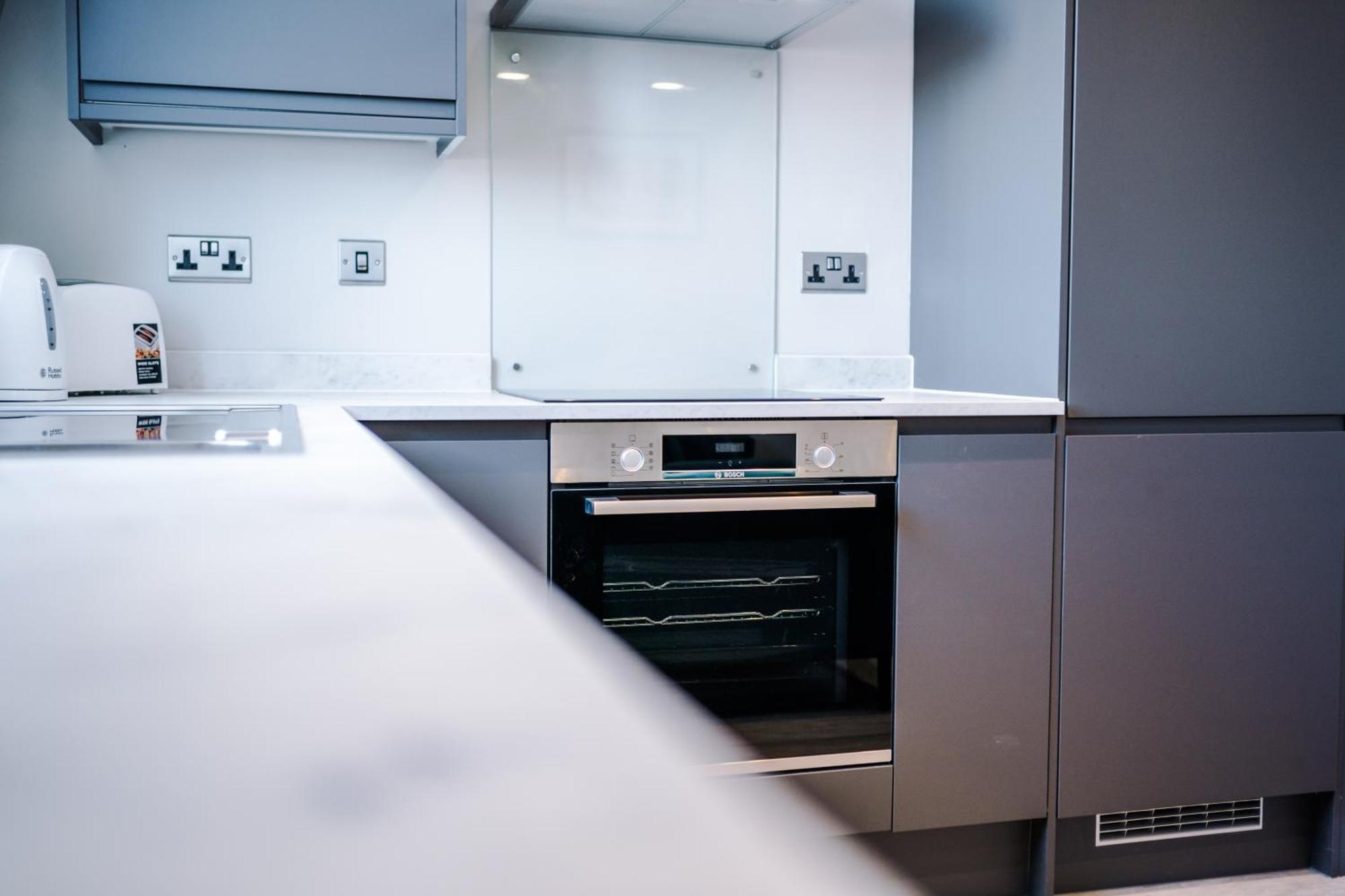 Stylish, Central And Spacious In * Southport