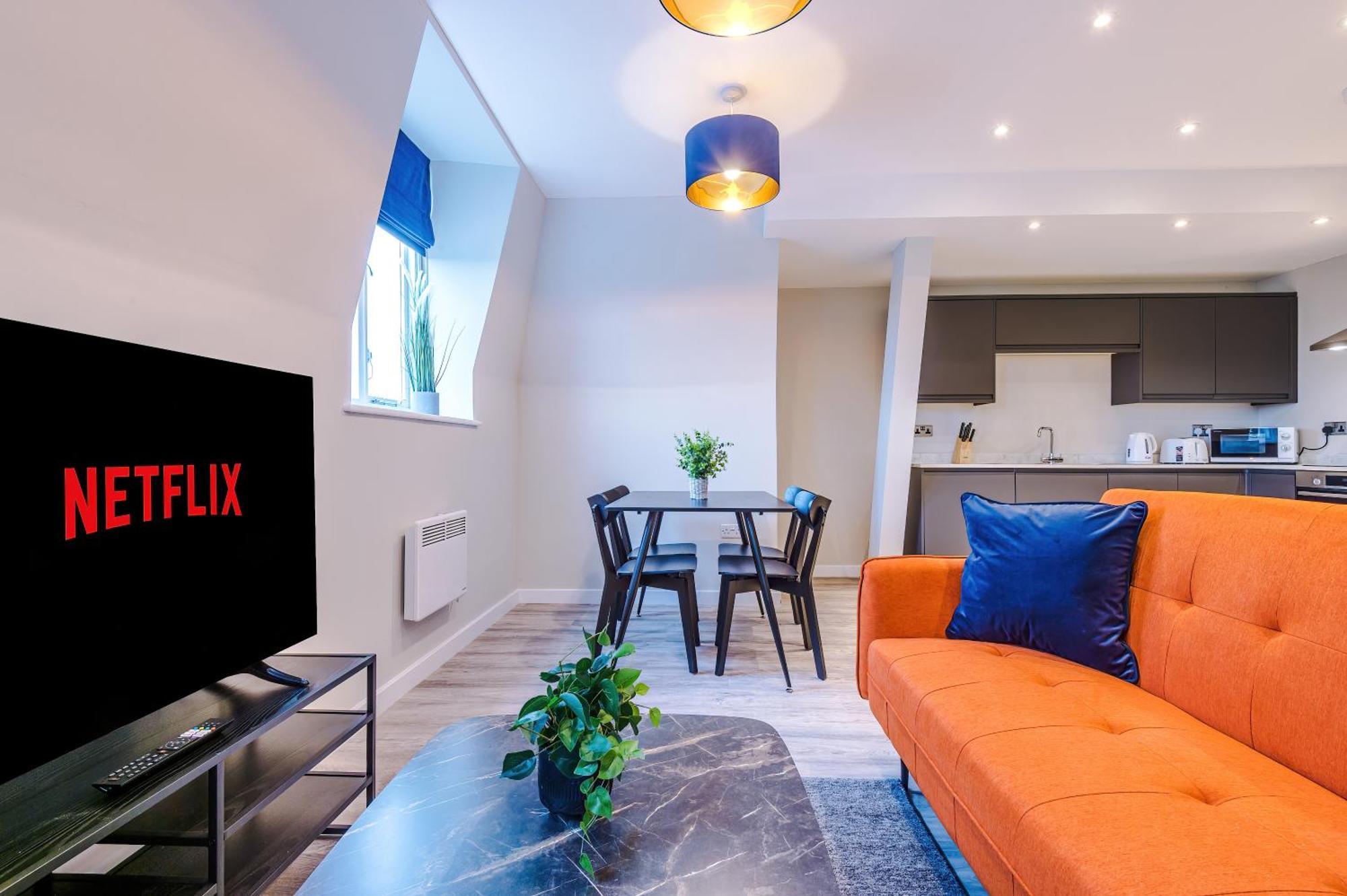 Stylish, Central And Spacious In Apartment
