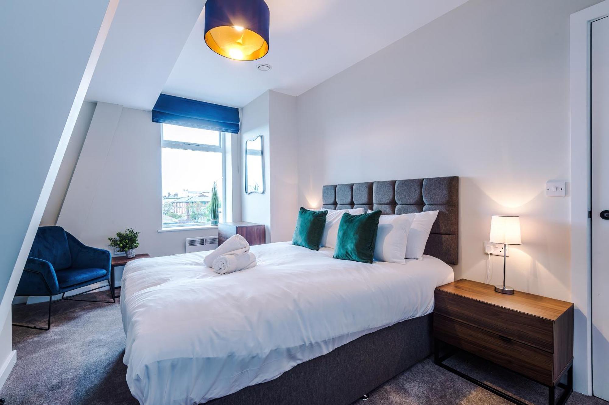 Apartment Stylish, Central And Spacious In
