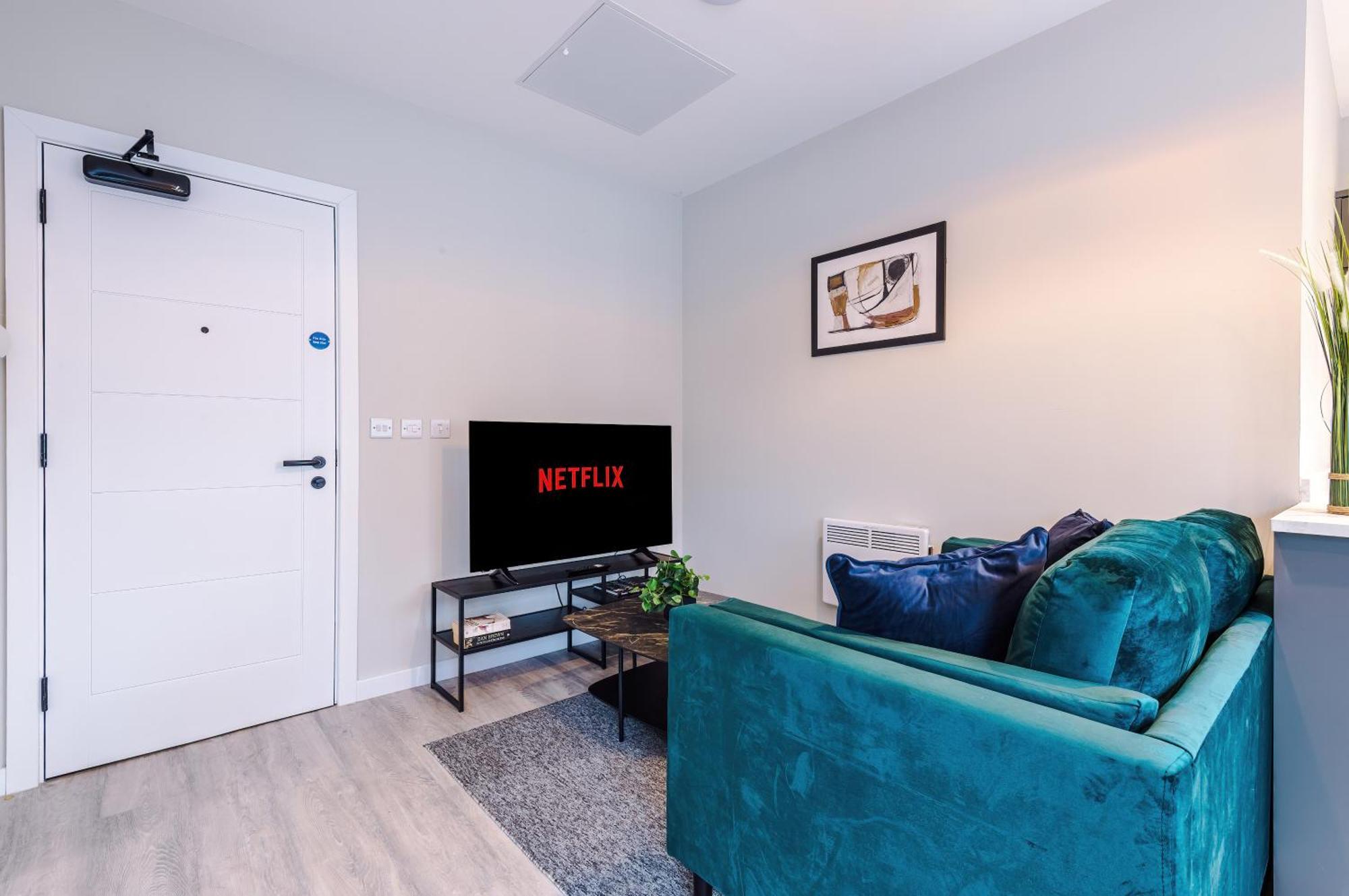 Stylish, Central And Spacious In Apartment Southport