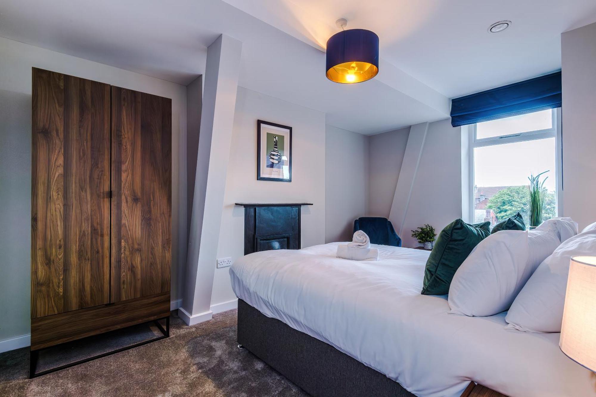 Apartment Stylish, Central And Spacious In Southport