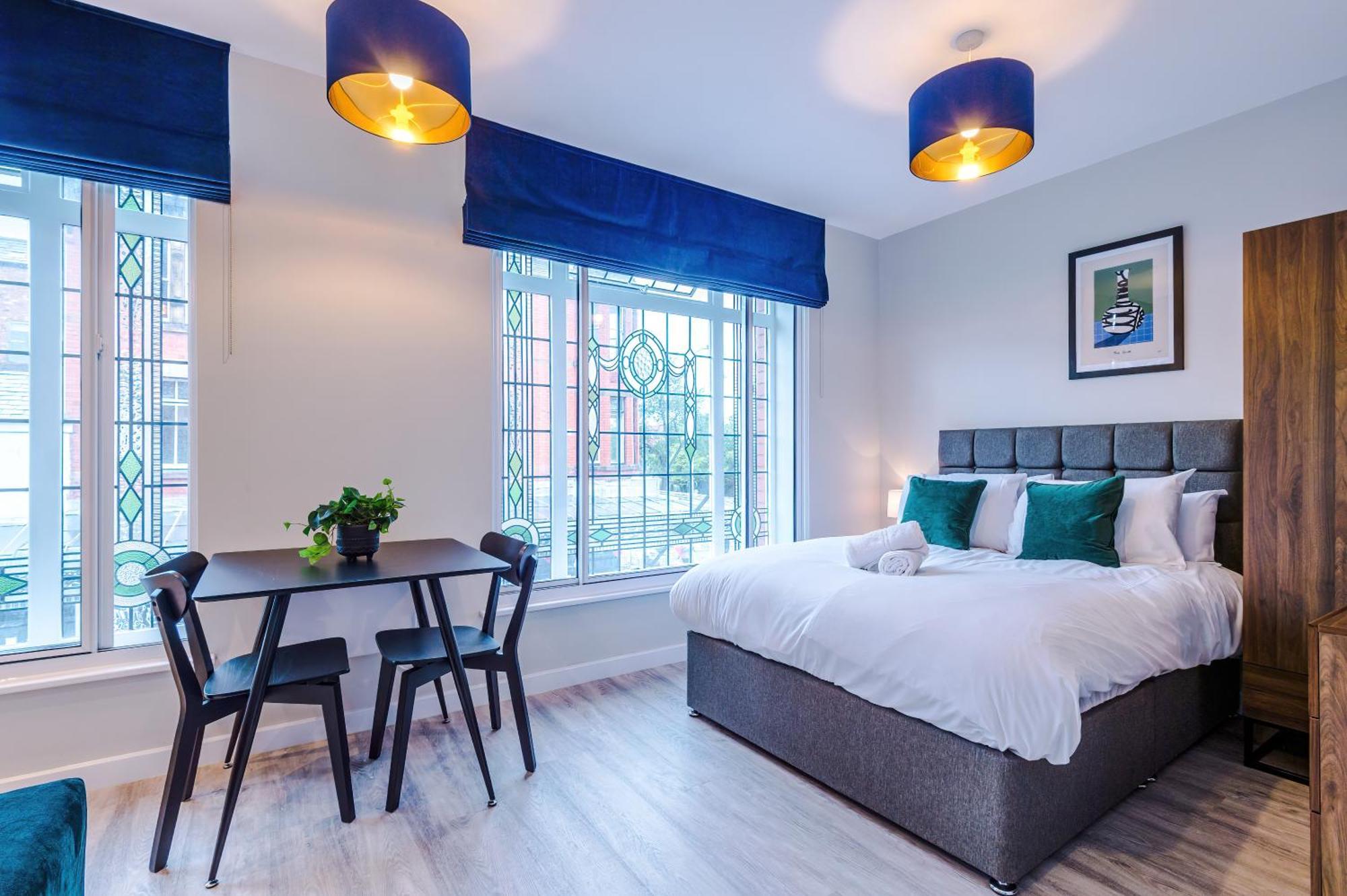 Stylish, Central And Spacious In Apartment *