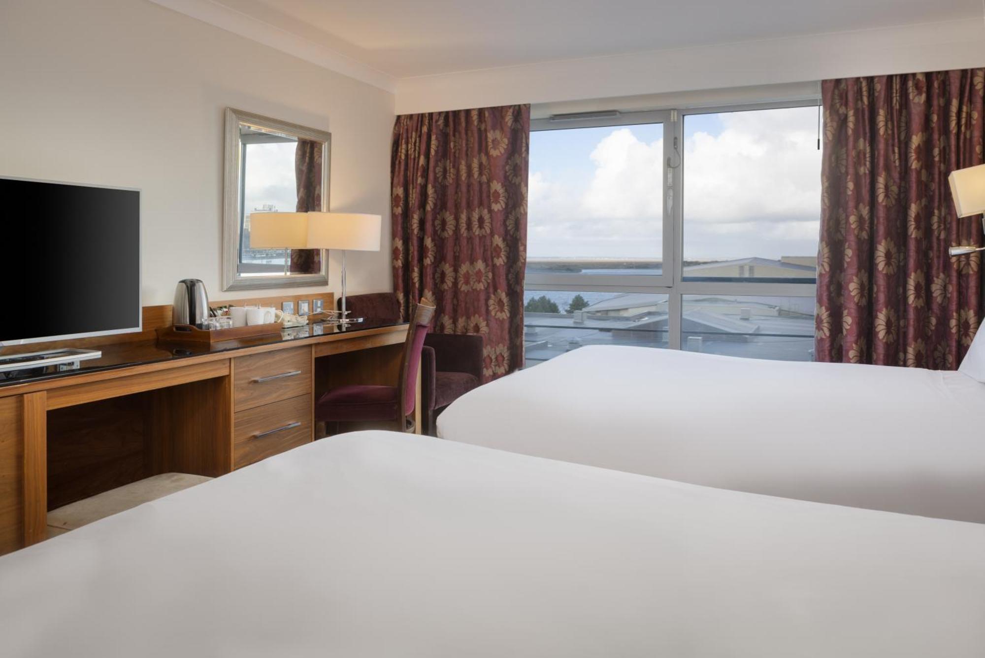 Waterfront 4* Southport