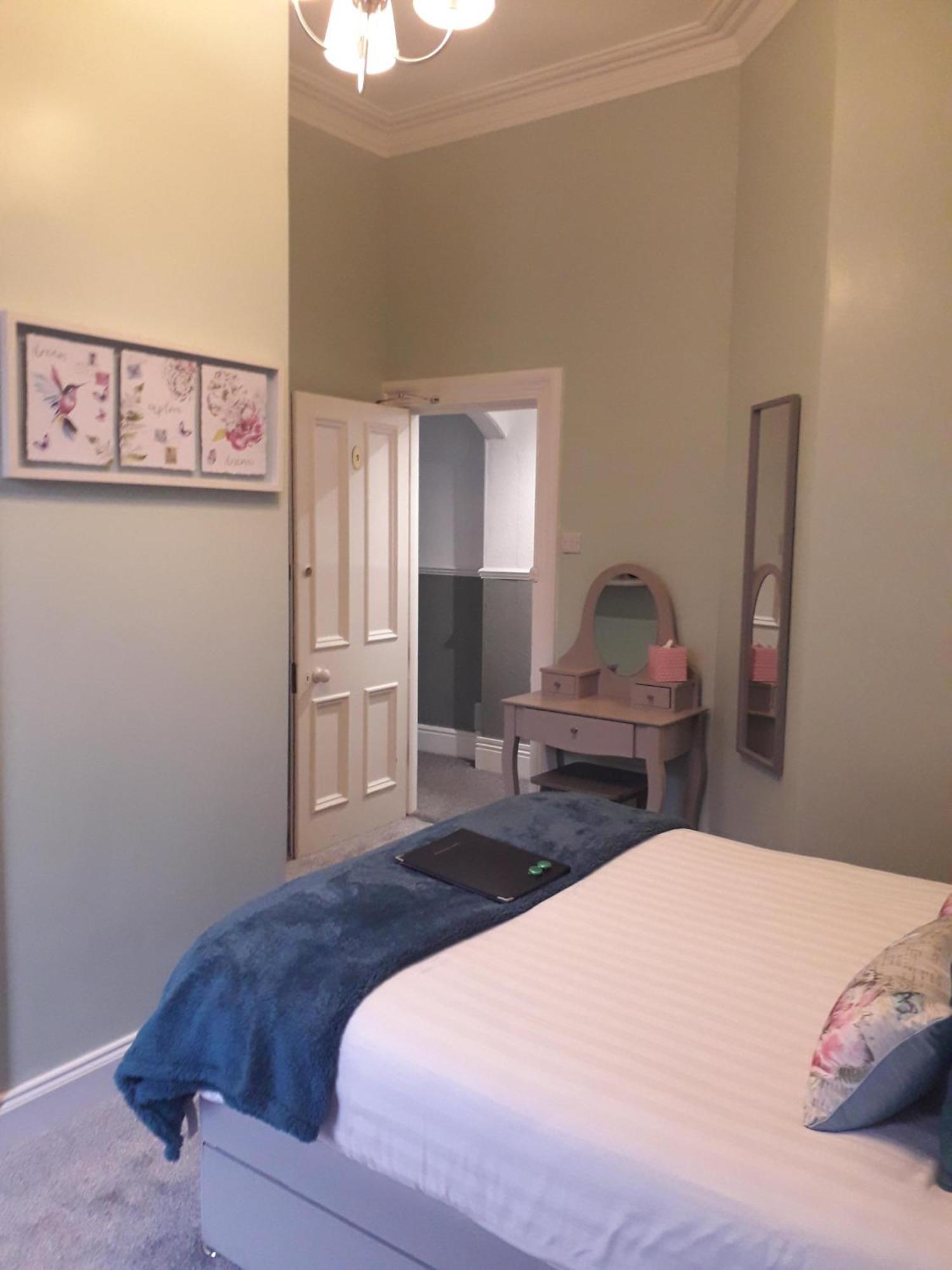 Bed & Breakfast Edendale House