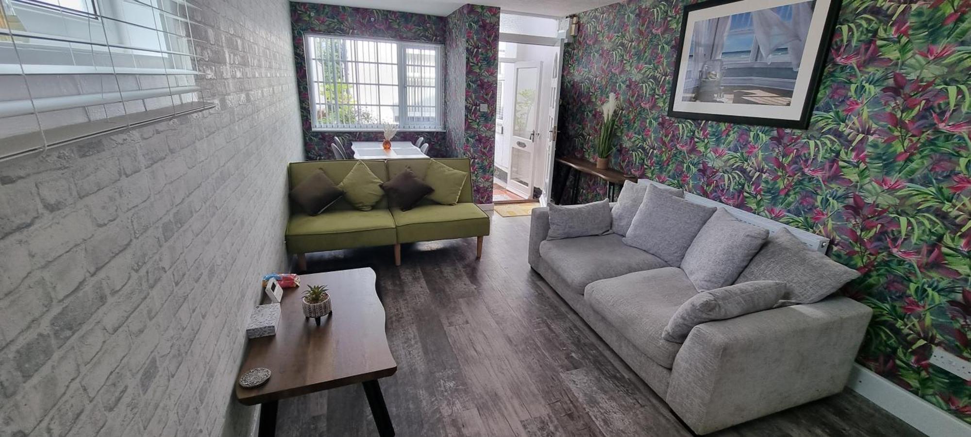 The Hideaway Ll Enclosed Garden Quiet Central * Southport