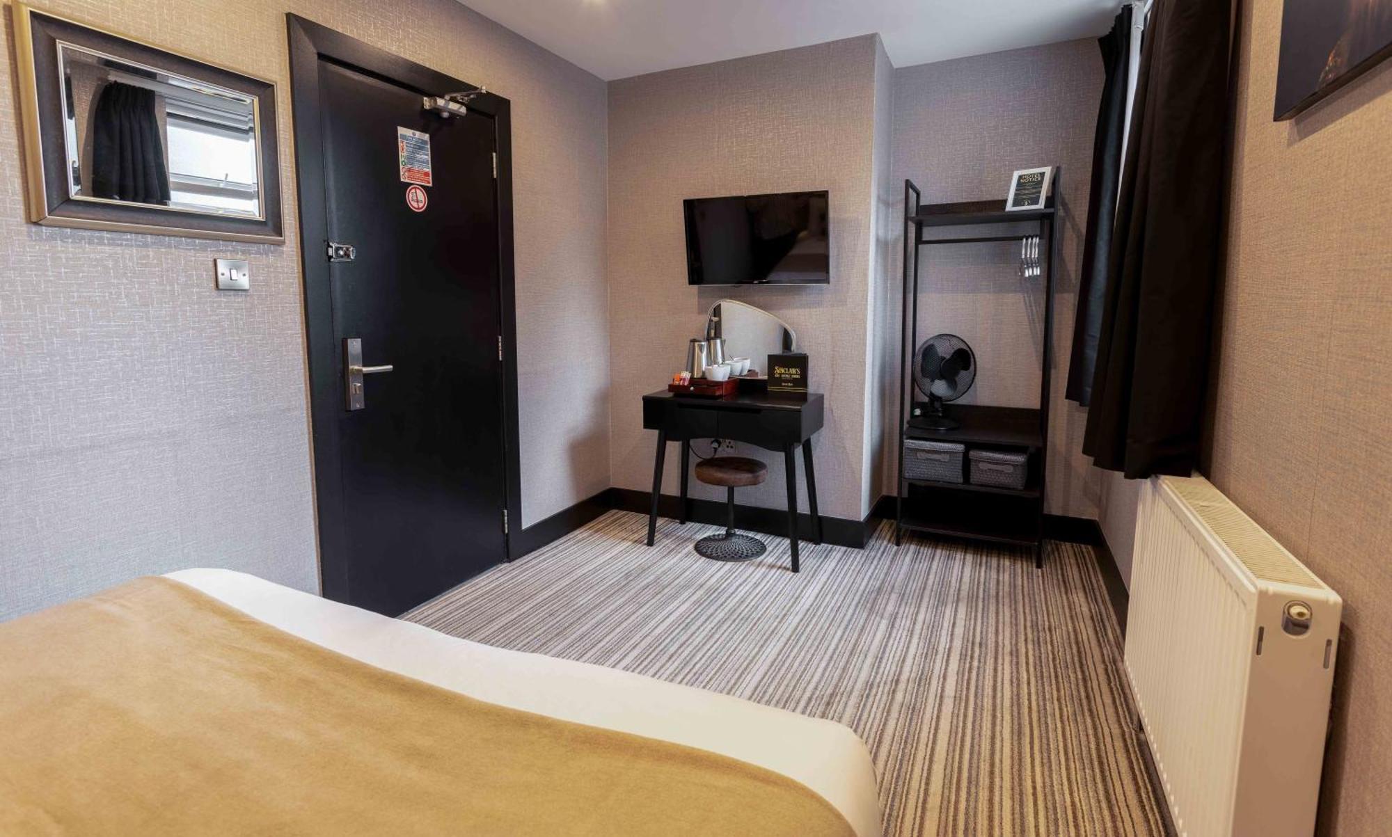 Sinclair'S Rooms Guest house