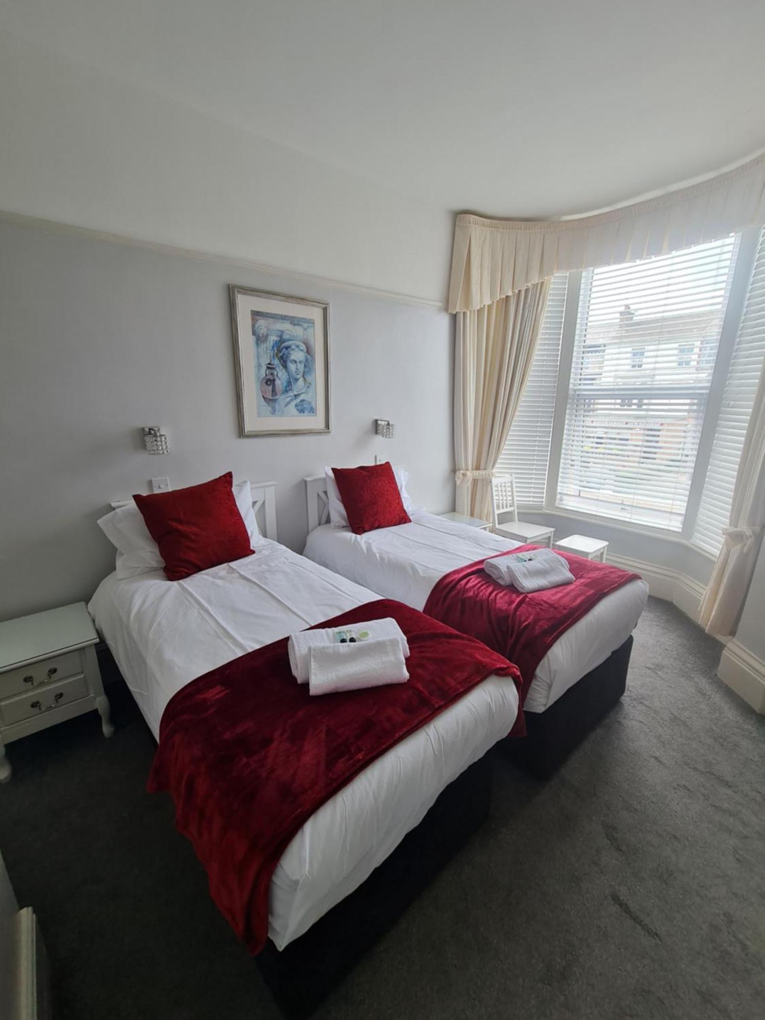 Clifton - 4* Southport
