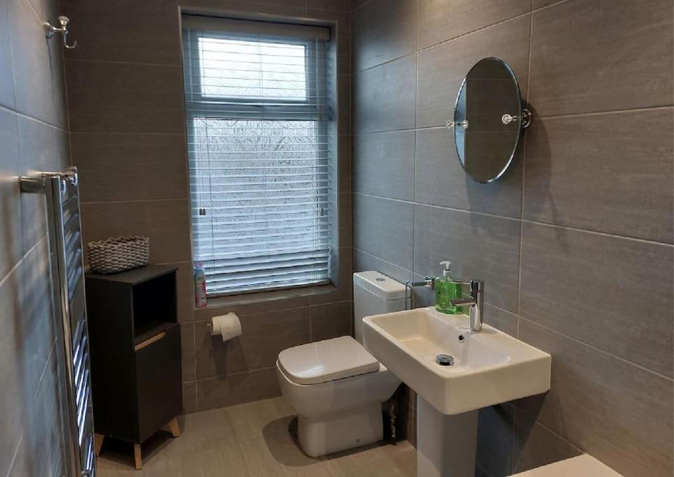 Snug - Wennington Road Holiday home Southport