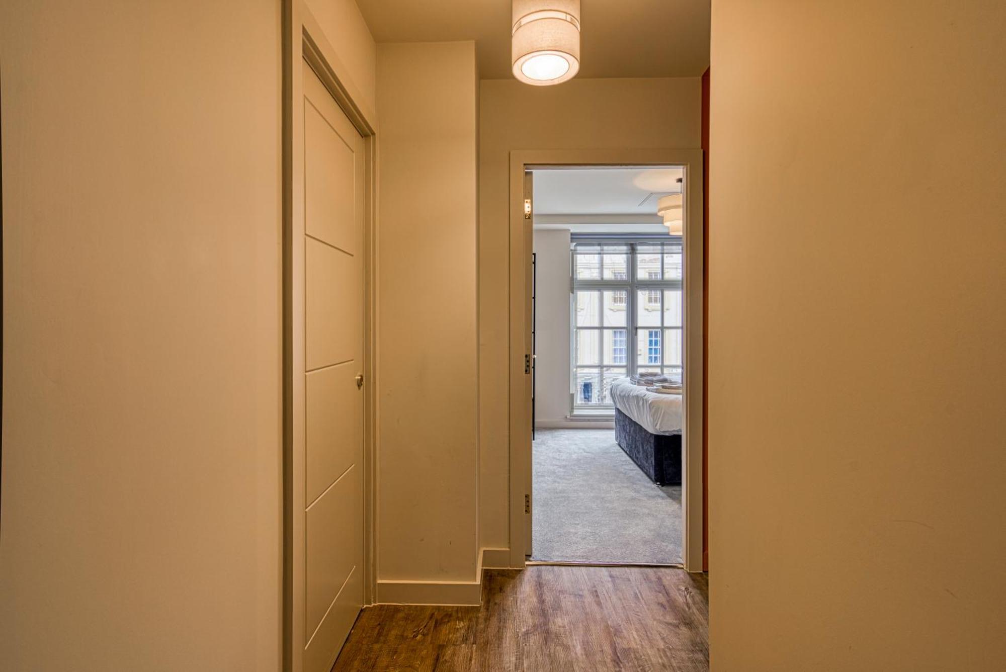 Renaissance 8 - 1 Bedroom In Apartment *