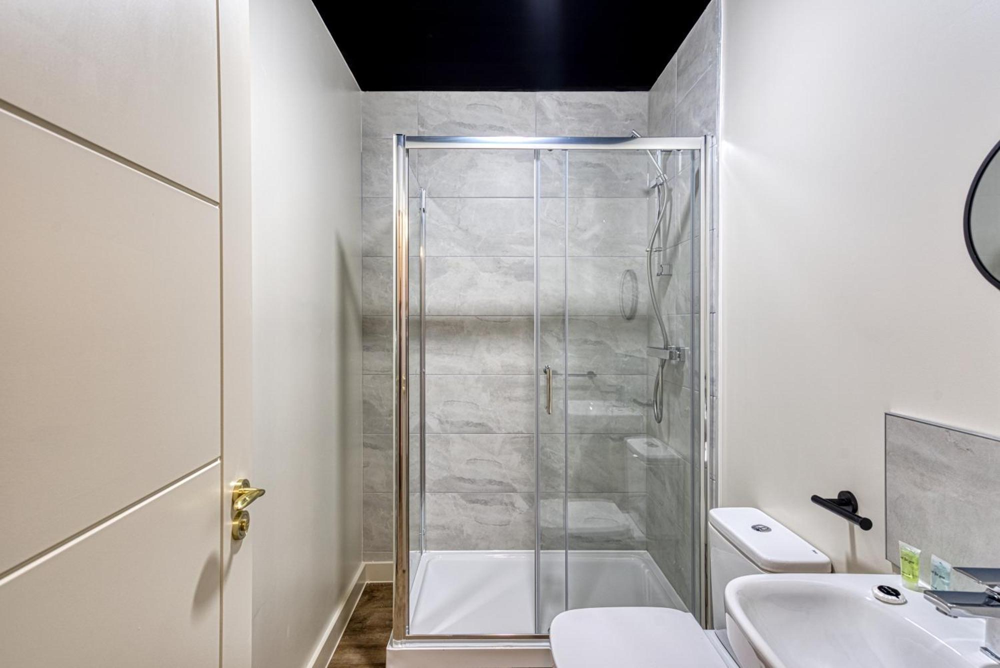 Renaissance 6 - 1 Bedroom In Apartment Southport