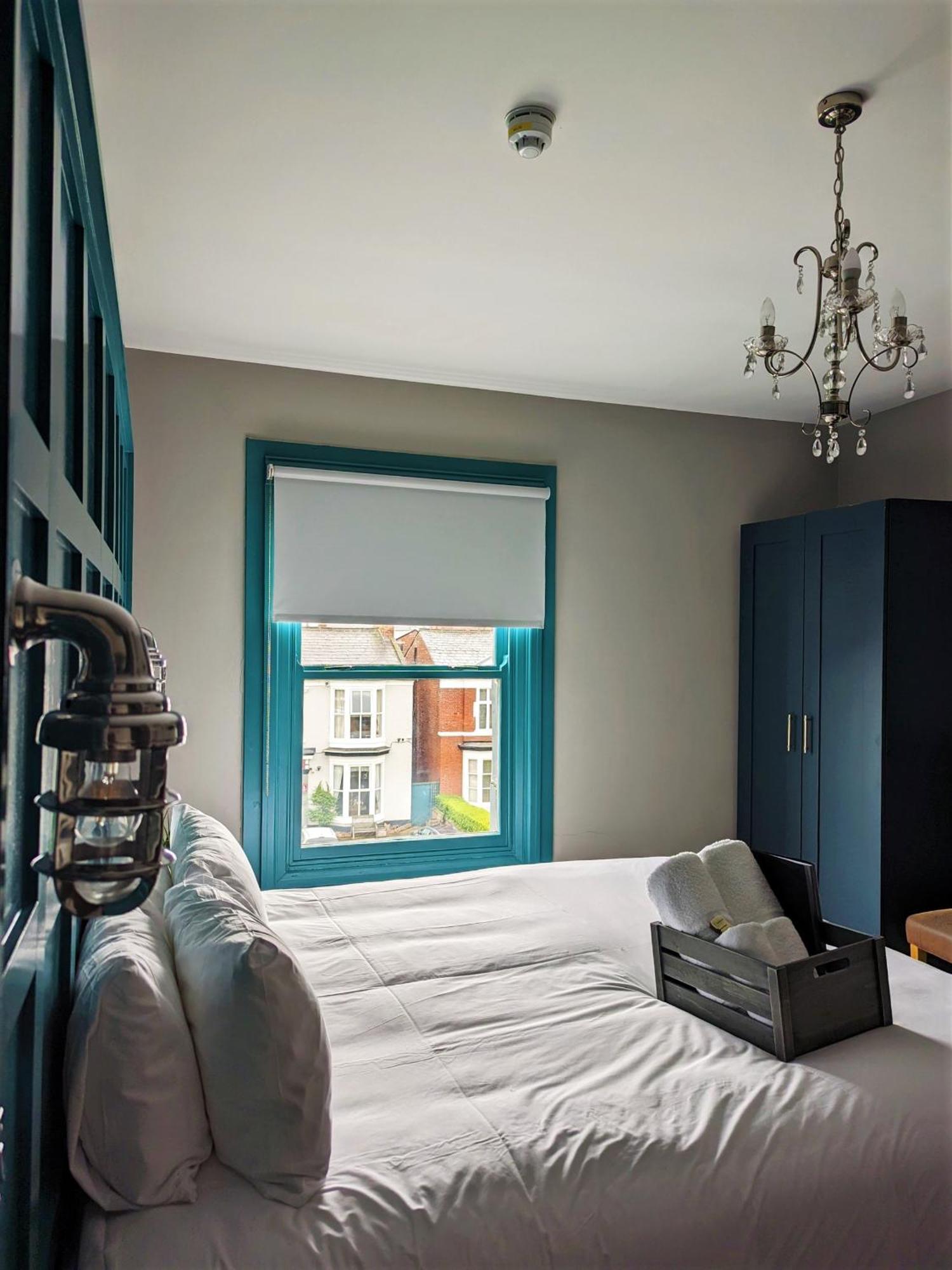 3 -min Walk To Pier & Fast Wi-fi & Perfect Getaway Guest house