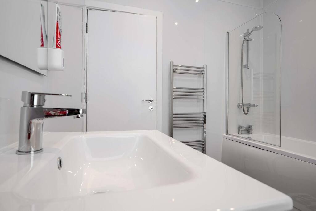 Santiago 2 - Free Private Parking Wi-fi Apartment