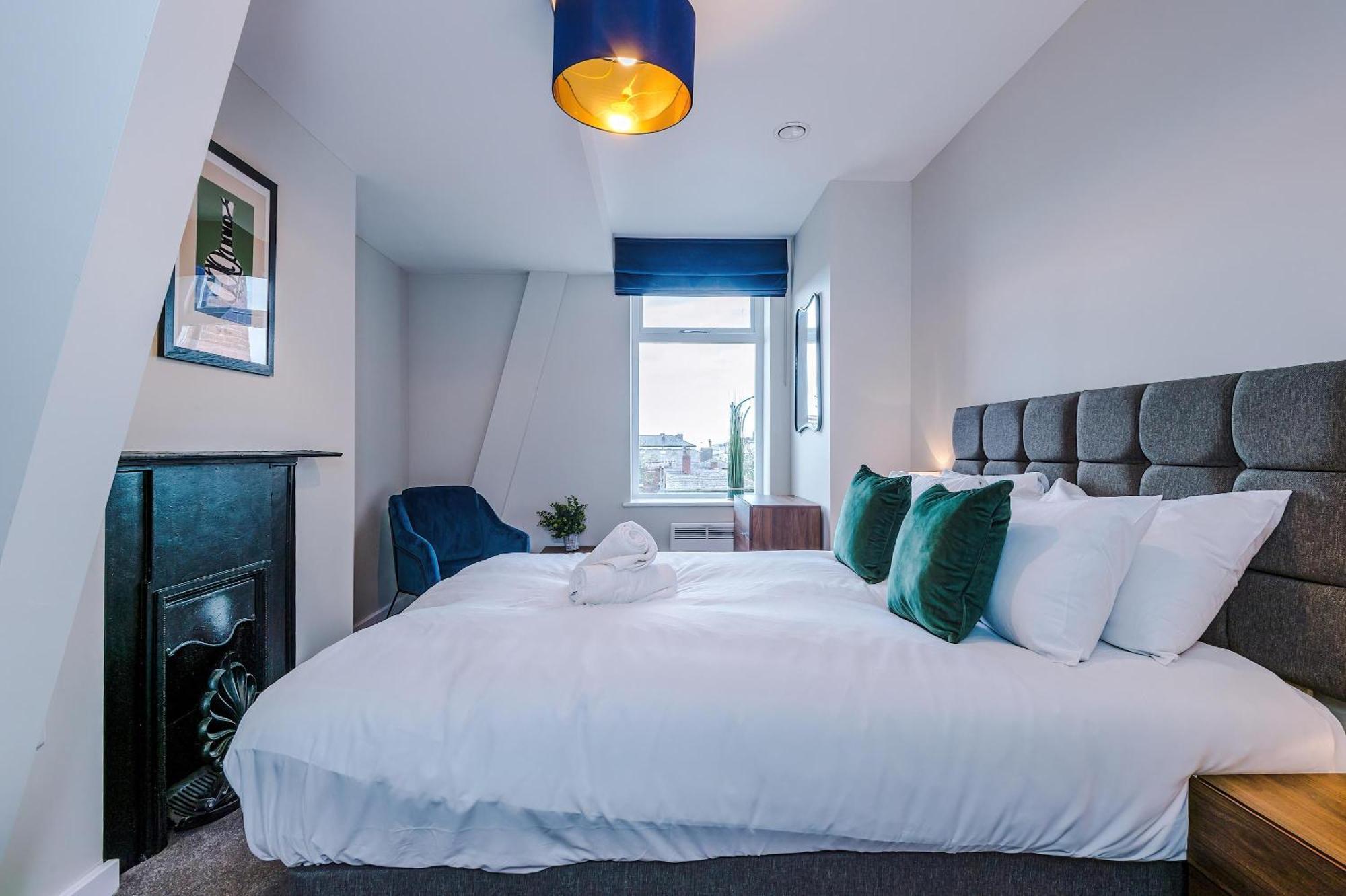 Apartment Modern 2 Bedroom In Centre Southport