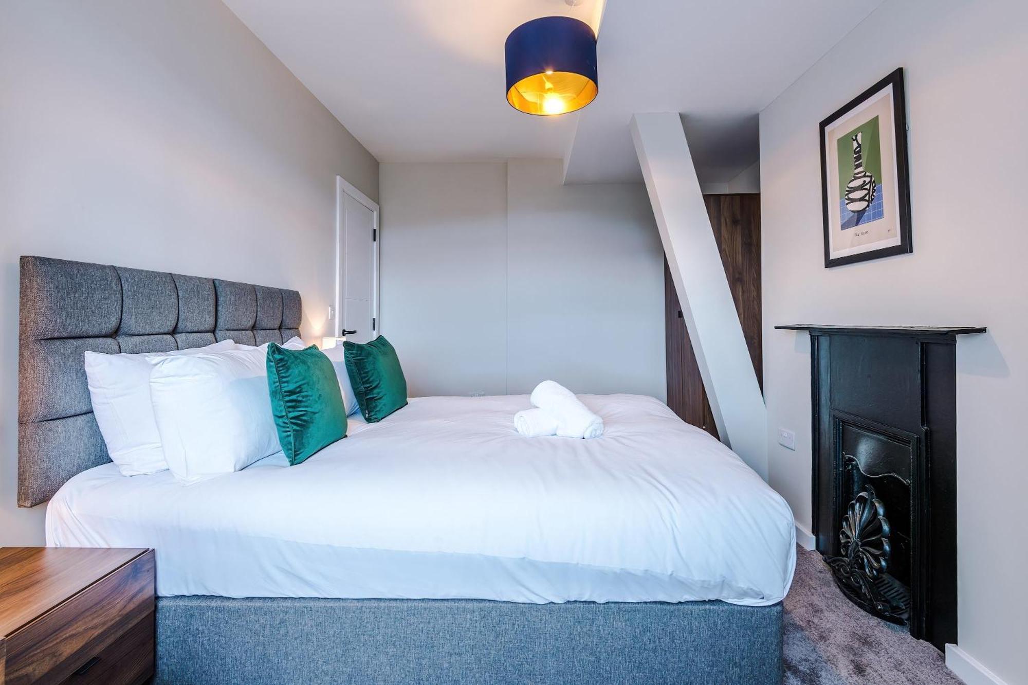 Apartment Modern 2 Bedroom In Centre Southport