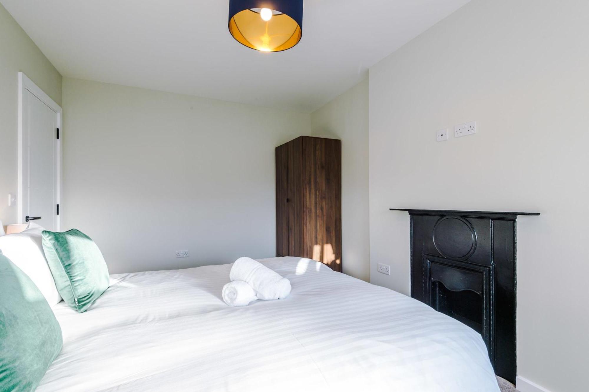 Spacious 2 Bedroom In Centre Apartment Southport