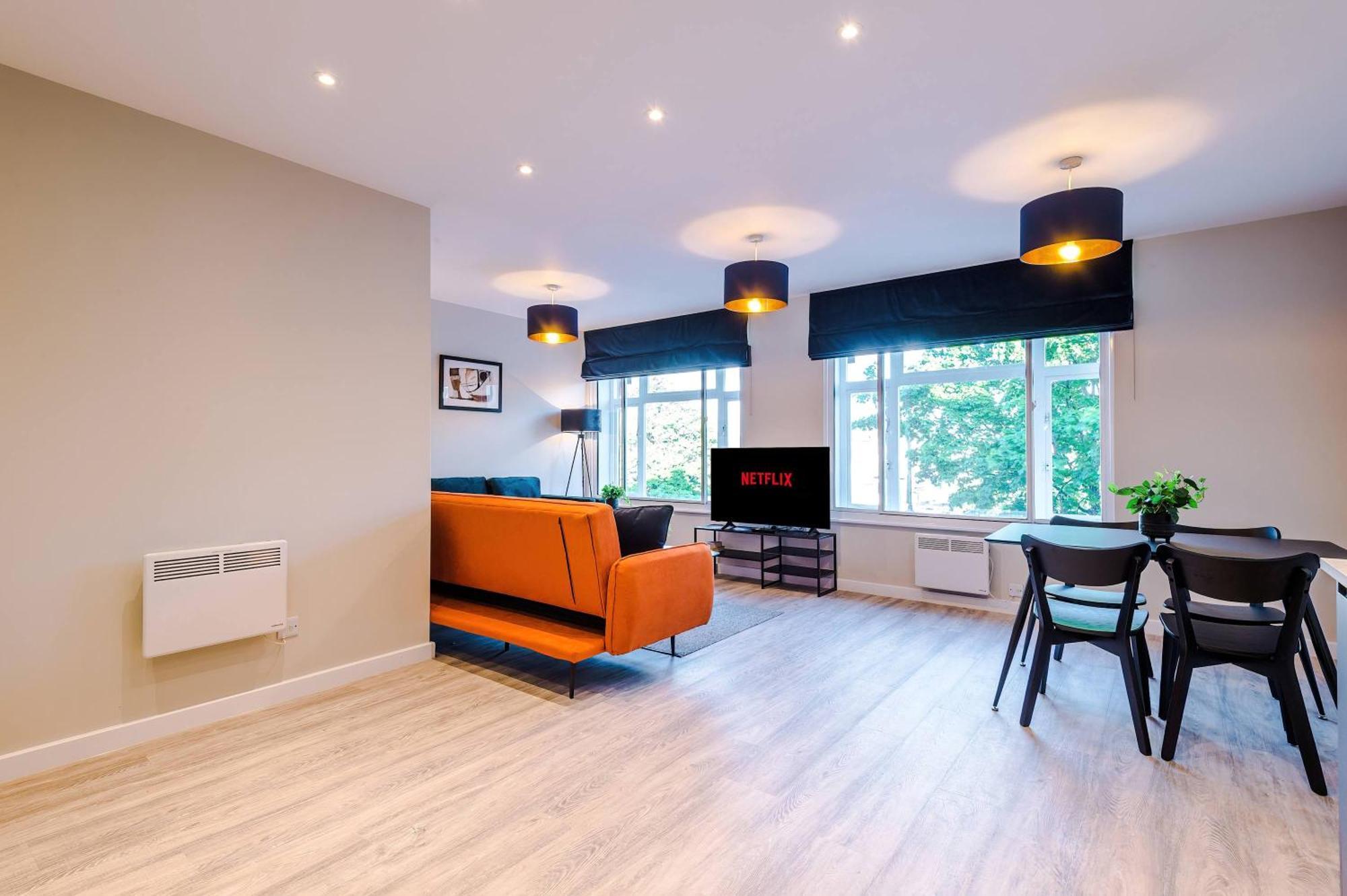 Apartment Spacious 2 Bedroom In Centre