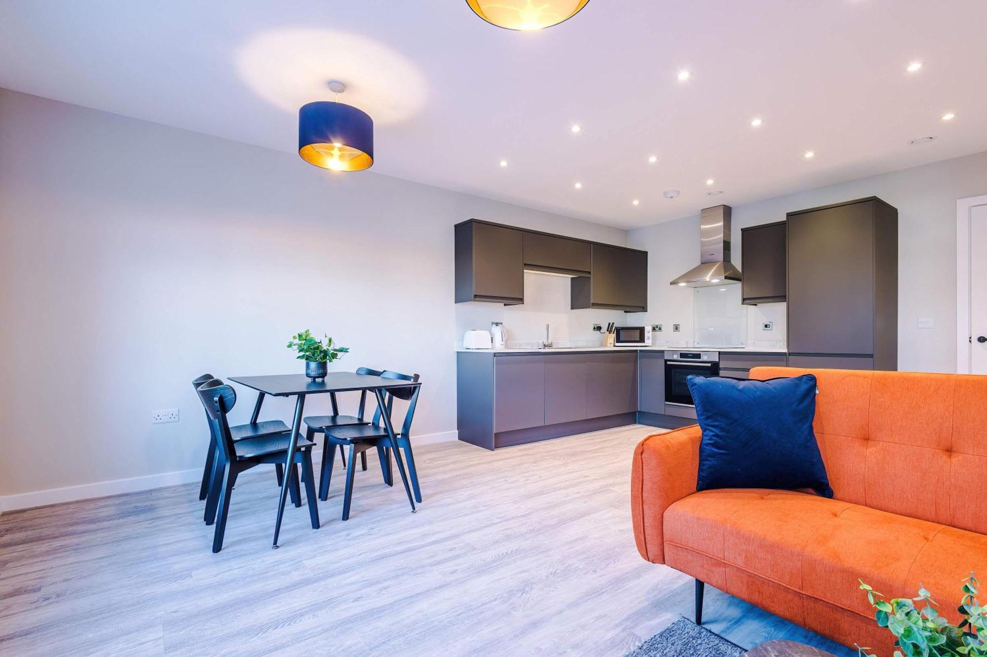 Apartment Spacious 2 Bedroom In Centre *