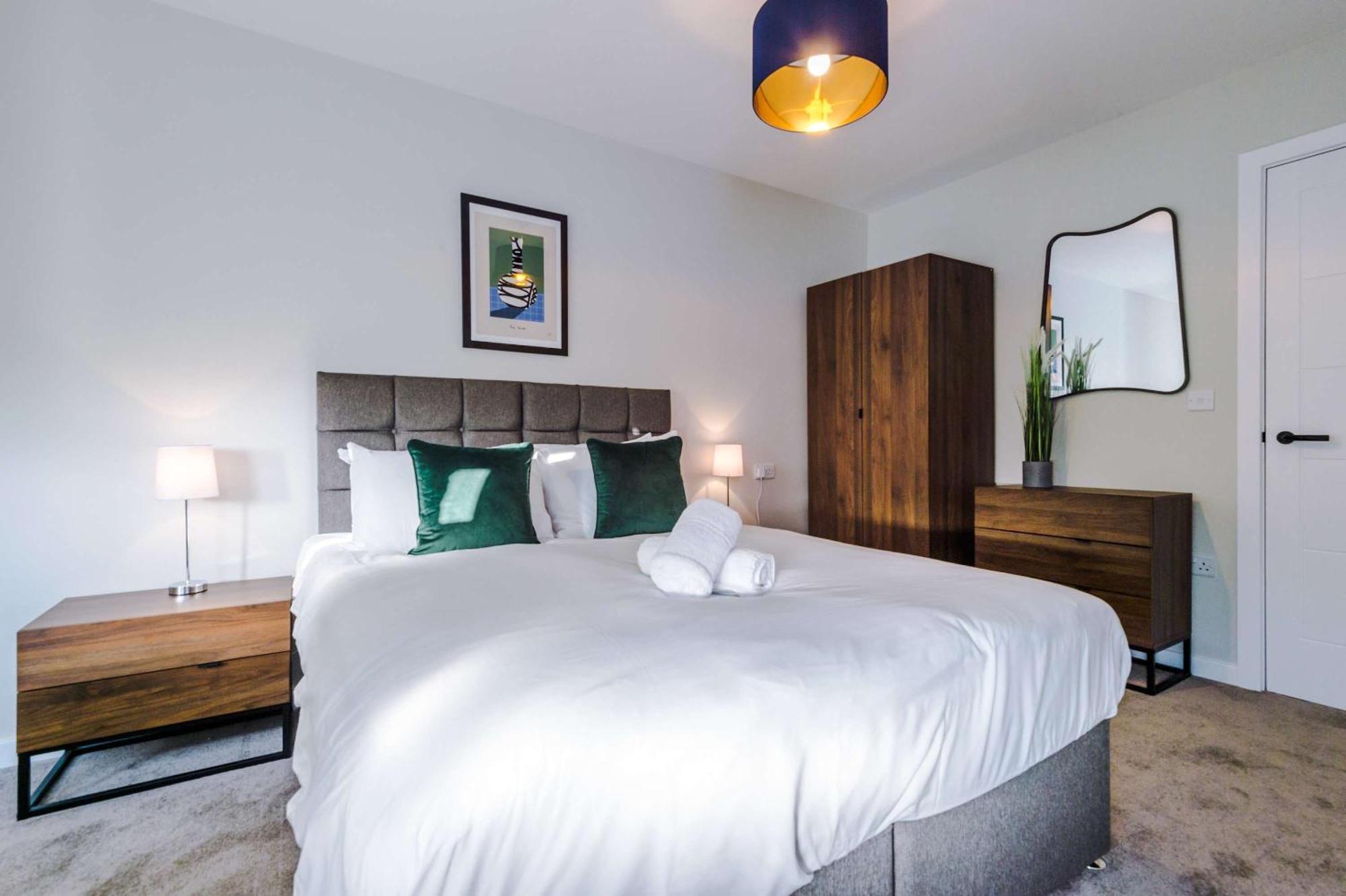 Spacious 2 Bedroom In Centre Southport