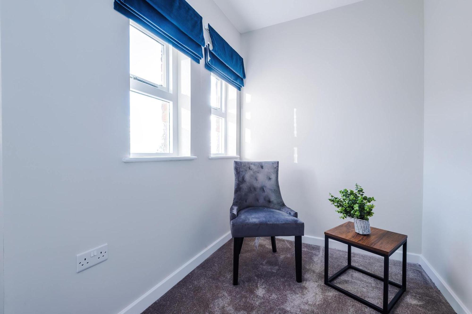 Apartment Spacious 2 Bedroom In Centre *