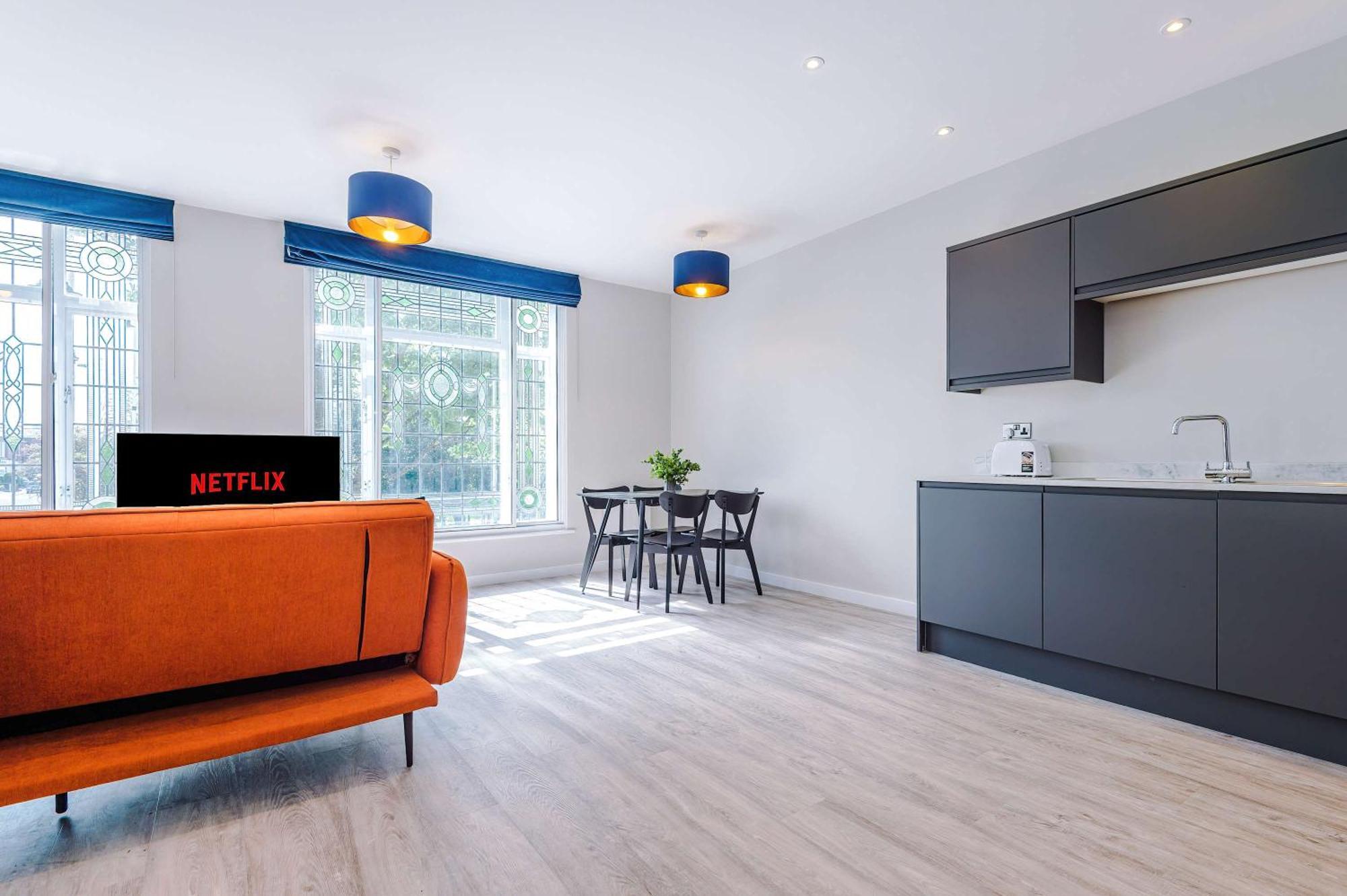 Lovely 2 Bedroom In Centre Apartment Southport