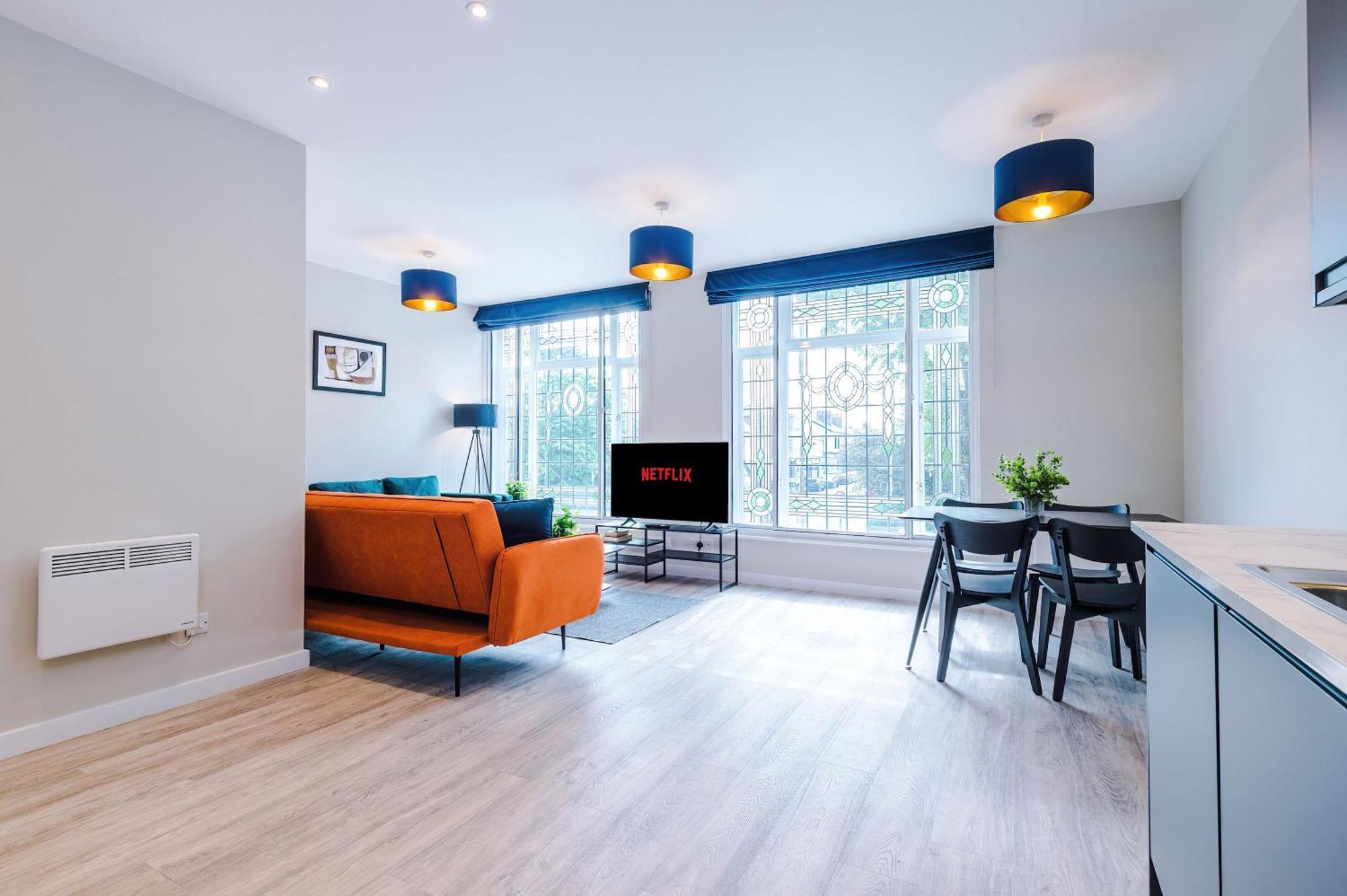 Lovely 2 Bedroom In Centre Apartment