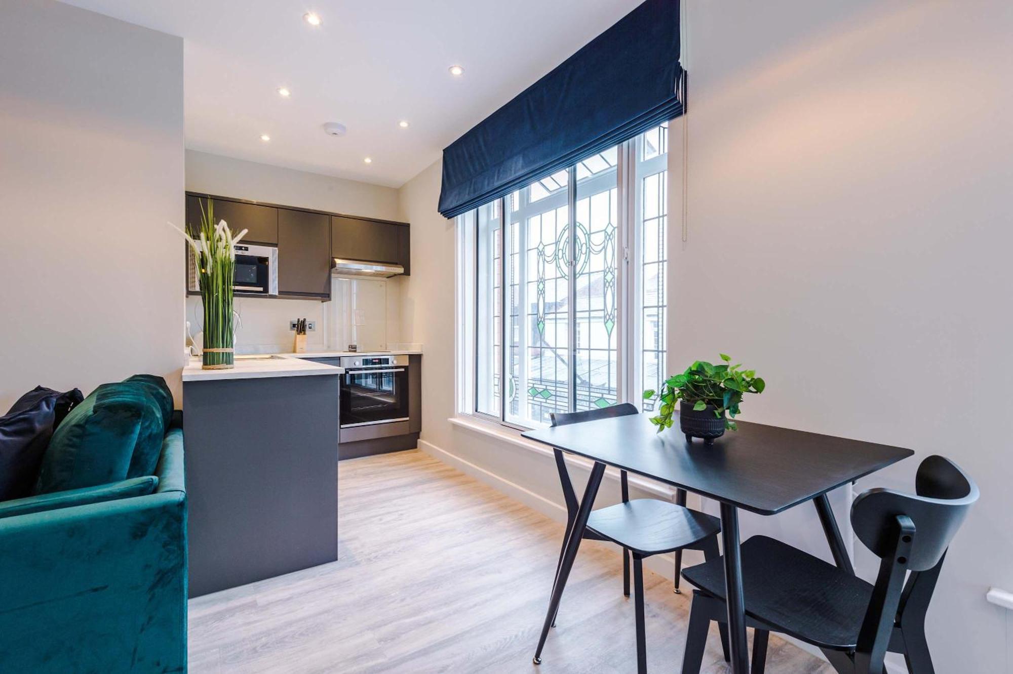 Spacious In Centre
