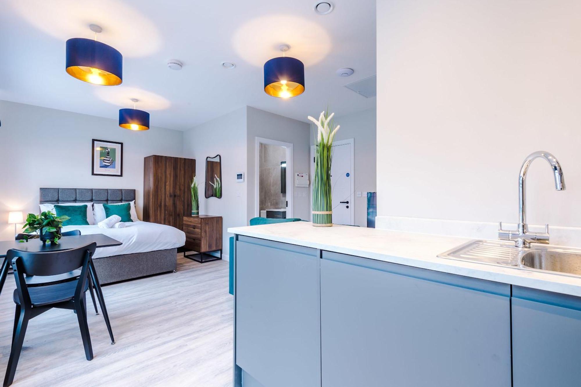 Spacious In Centre *