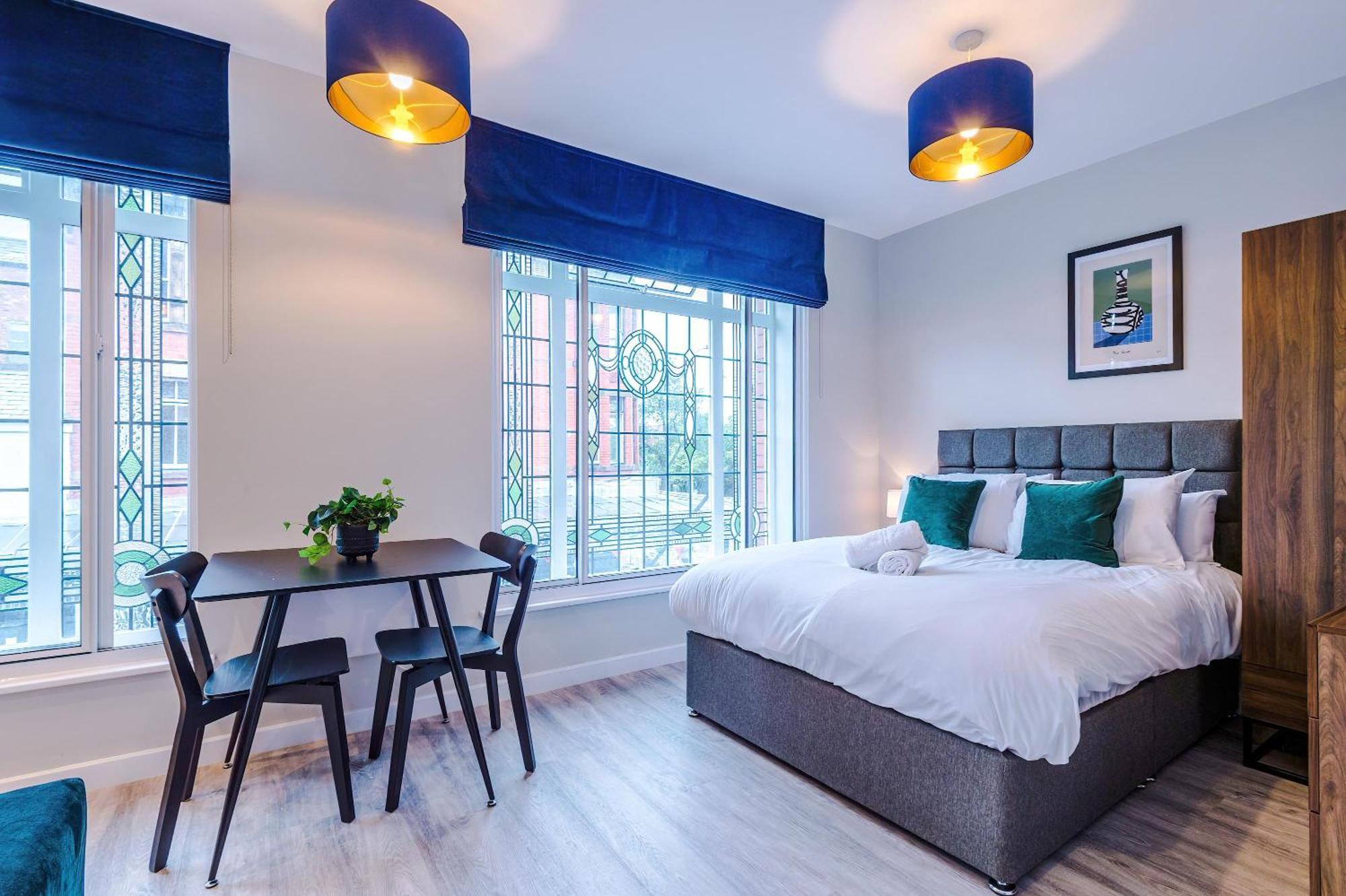 Spacious In Centre Apartment